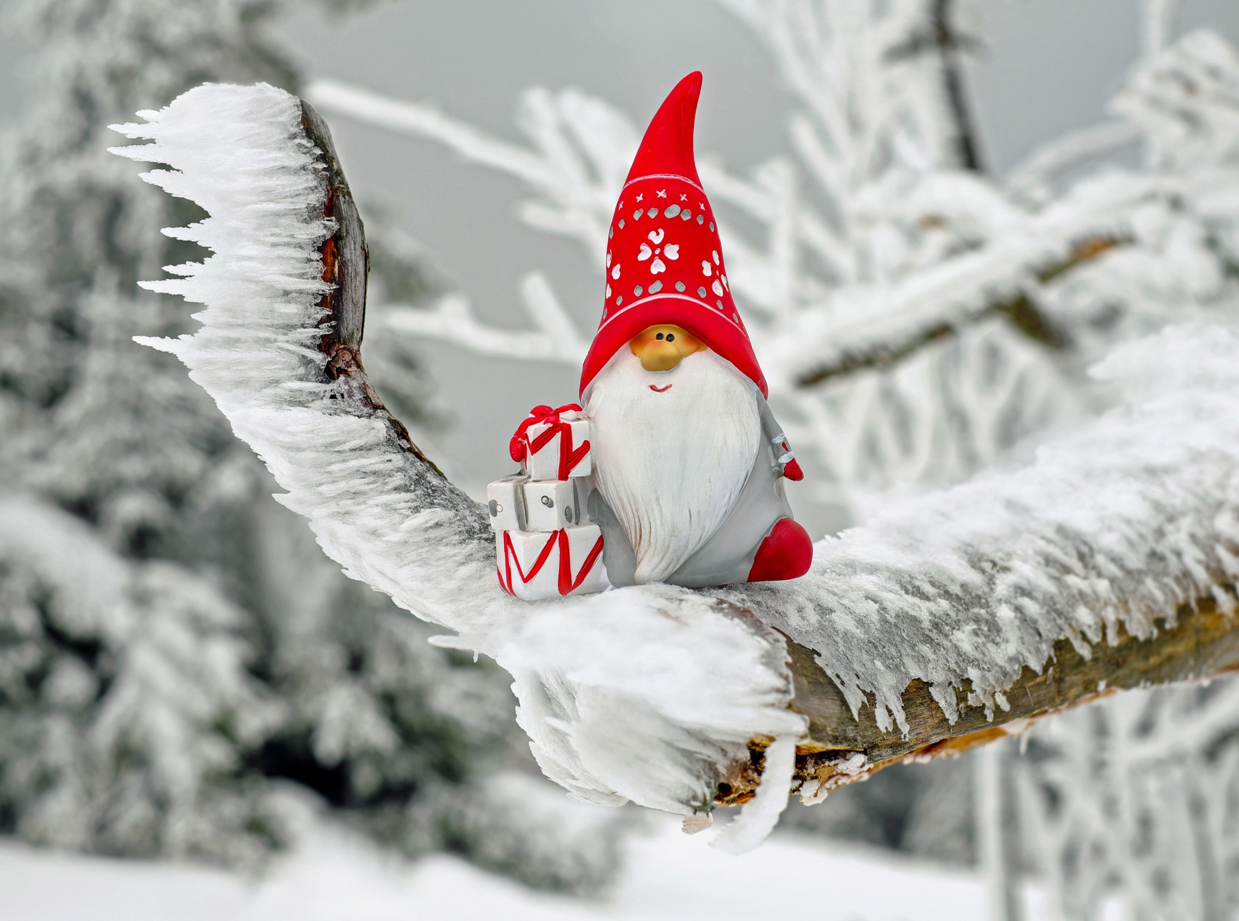 Christmas, outdoors, figurine, christmas tree, crafts, white color, snowing, decor, glove, snowman, cold temperature, christmas decoration, hat, Snow, knome, HD Wallpaper