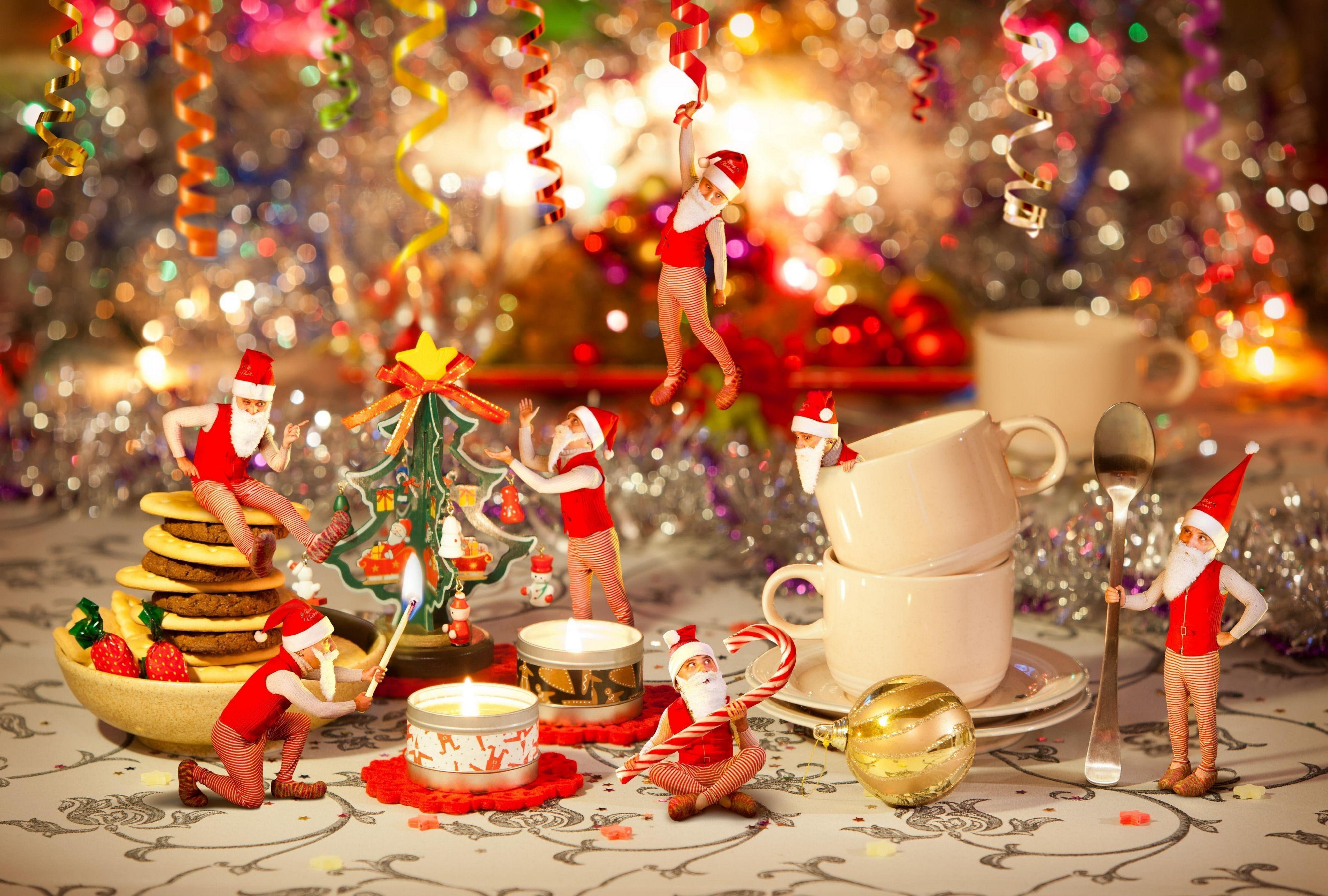 4K, table, tree, christmas, christmas tree, gnomes, candles, cup, HD Wallpaper