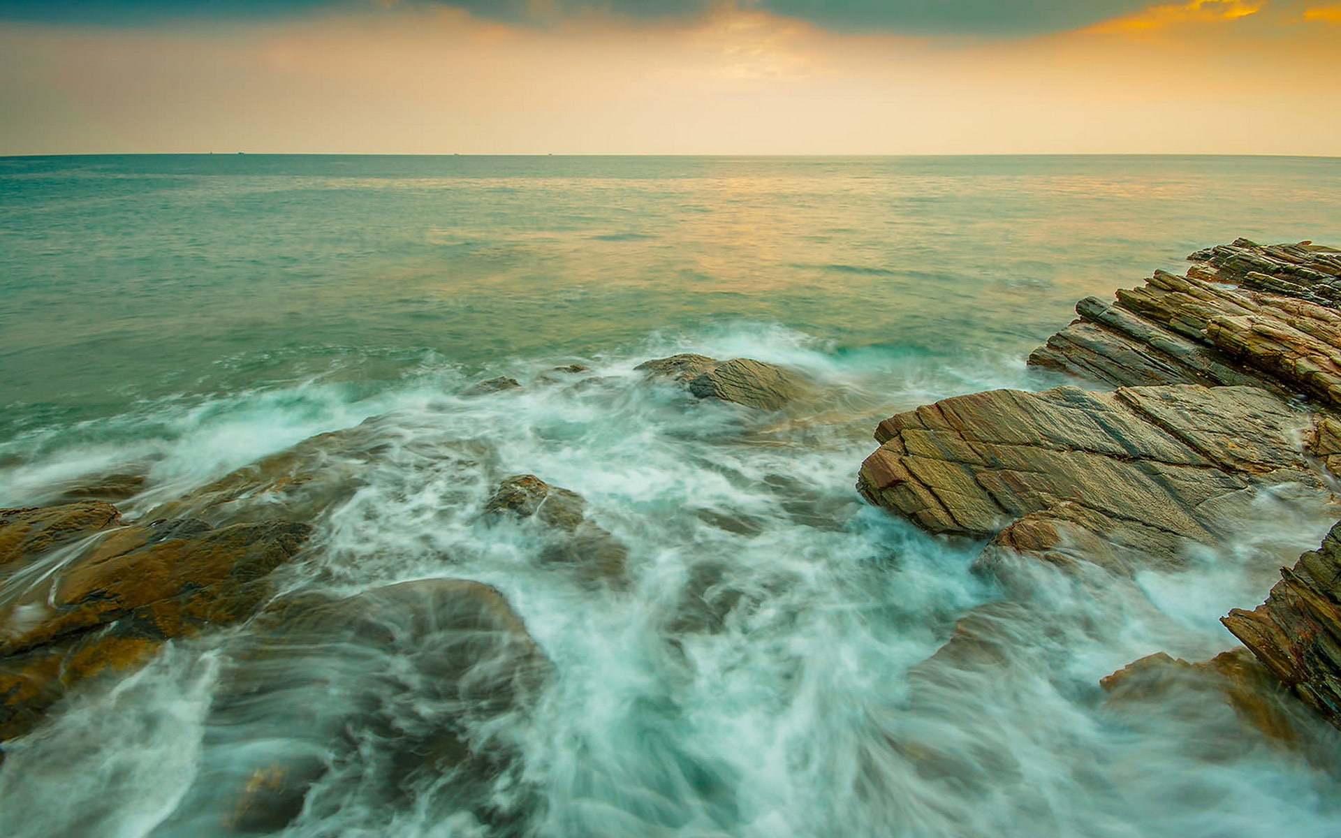 hd, land, sea, 1080P, horizon over water, waves, sky, water, linux, nature, tide, wave, mint, scenics - nature, rock - object, sunset, surfing, outdoors, HD Wallpaper