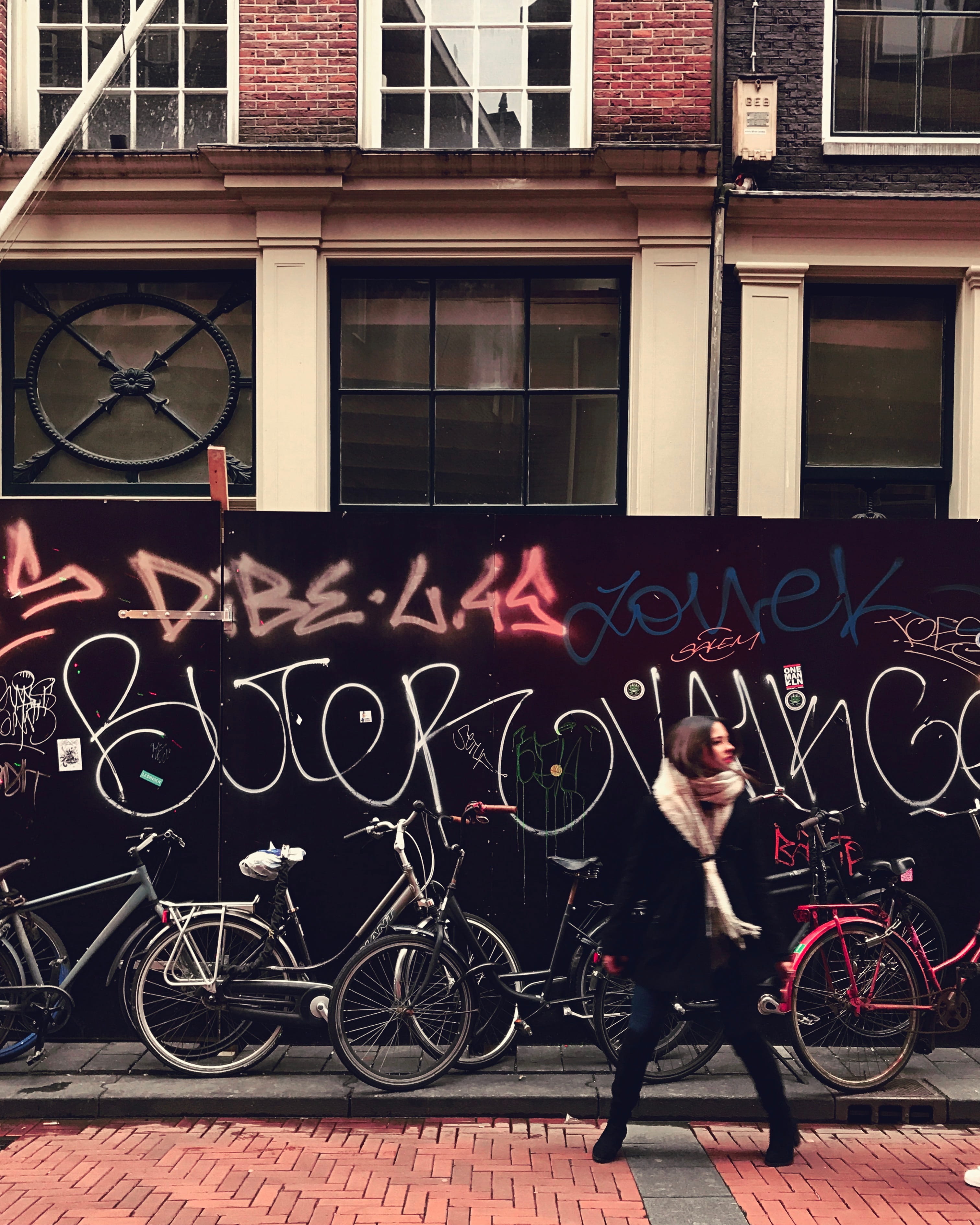 iphone 8, amsterdam, lifestyles, building, leisure activity, iphone 7, one person, cycle, transportation, full length, street, streetstyle, graffito, walk, Phone HD Wallpaper