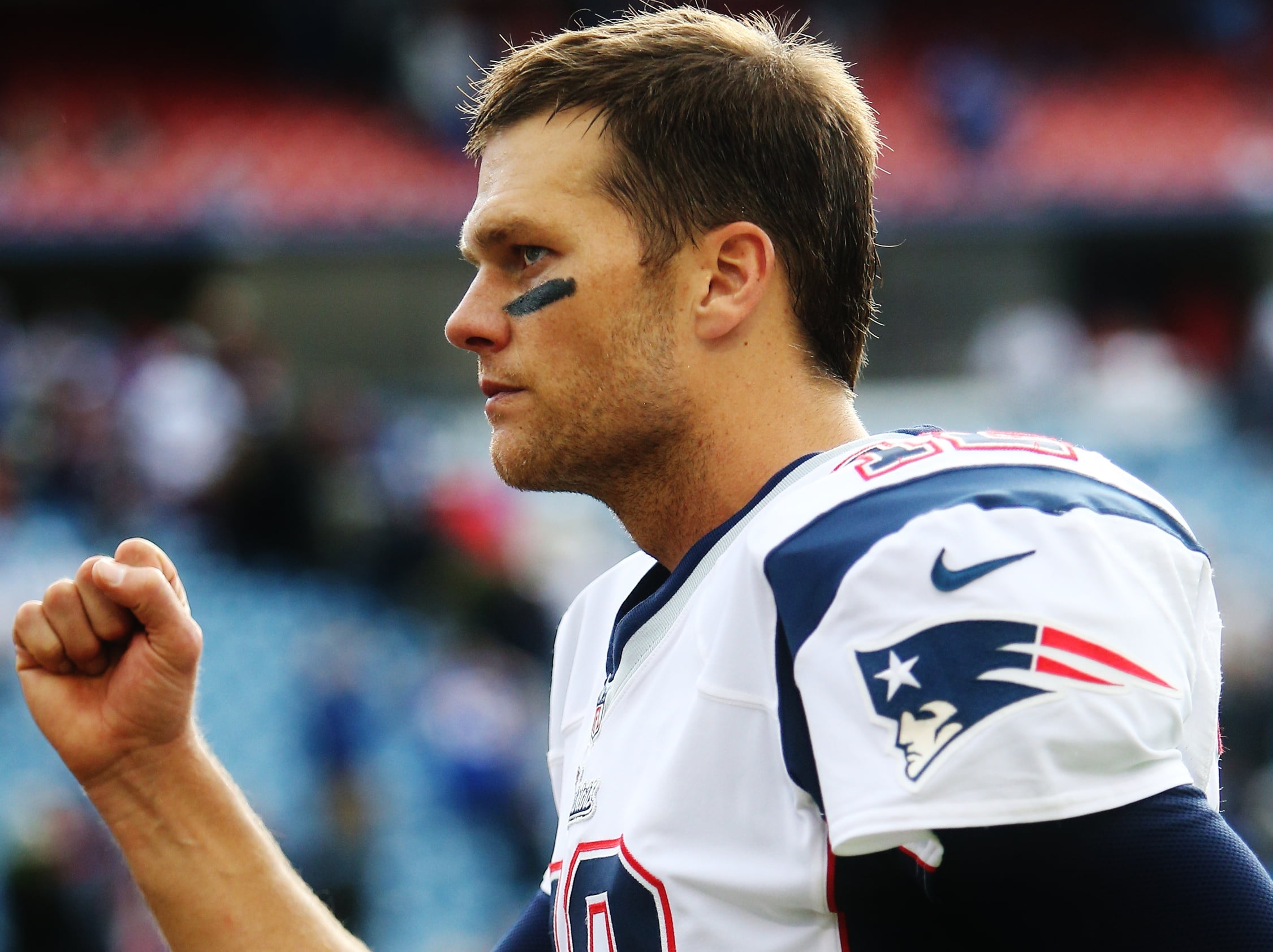 winning, one Person, portrait, white, stadium, american Football - Sport, shirt, tom brady, team sport, competitive Sport, adult, quarterback, soccer, uniform, HD Wallpaper