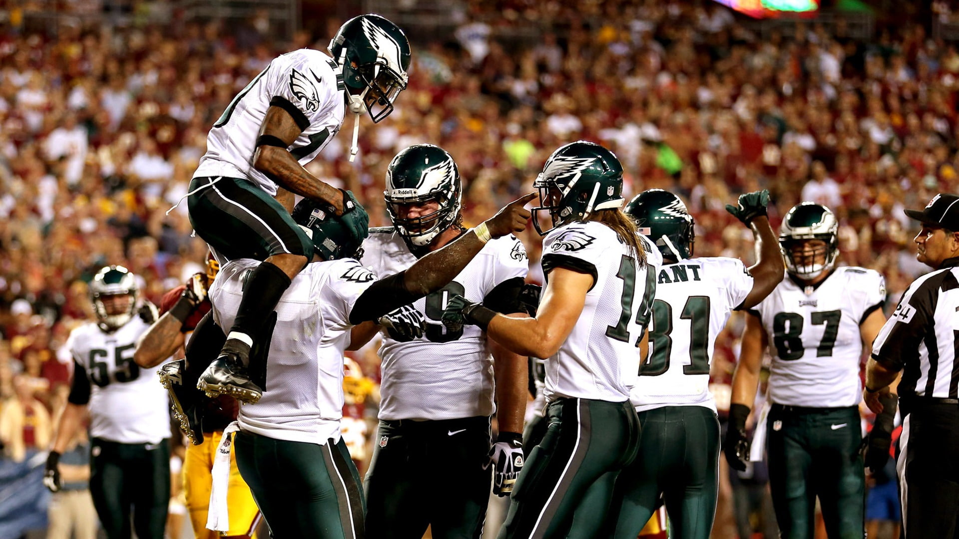 real people, philadelphia, eagles, athlete, adult, headwear, crowd, american football - sport, stadium, american football field, sports team, HD Wallpaper