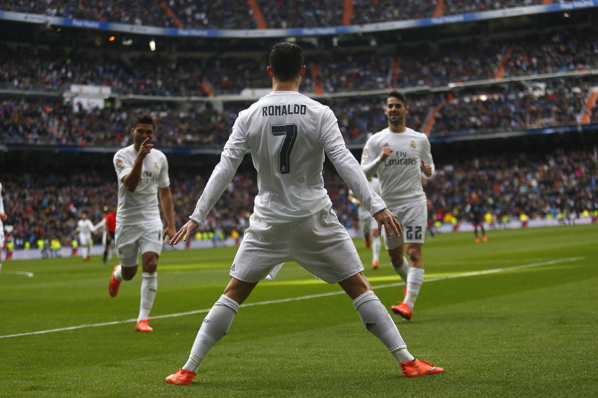 competition, grass, soccer, group of people, spectator, effort, activity, real madrid pretty picture background, kicking, sport, soccer field, 1080P, playing, HD Wallpaper