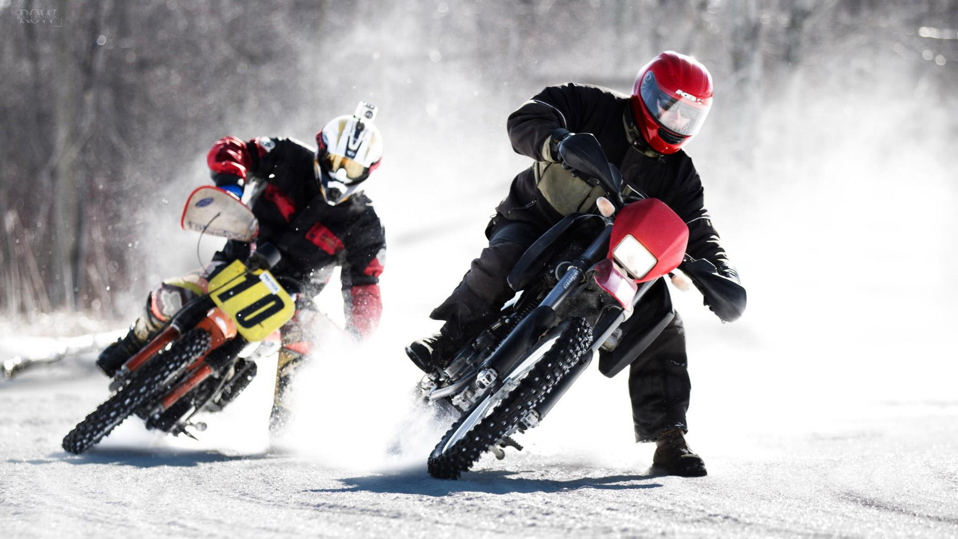 protective sportswear, crash helmet, headwear, sports helmet, motorcycle, 1080P, speed, extreme sports, competition, clothing, sports equipment, motion, HD Wallpaper