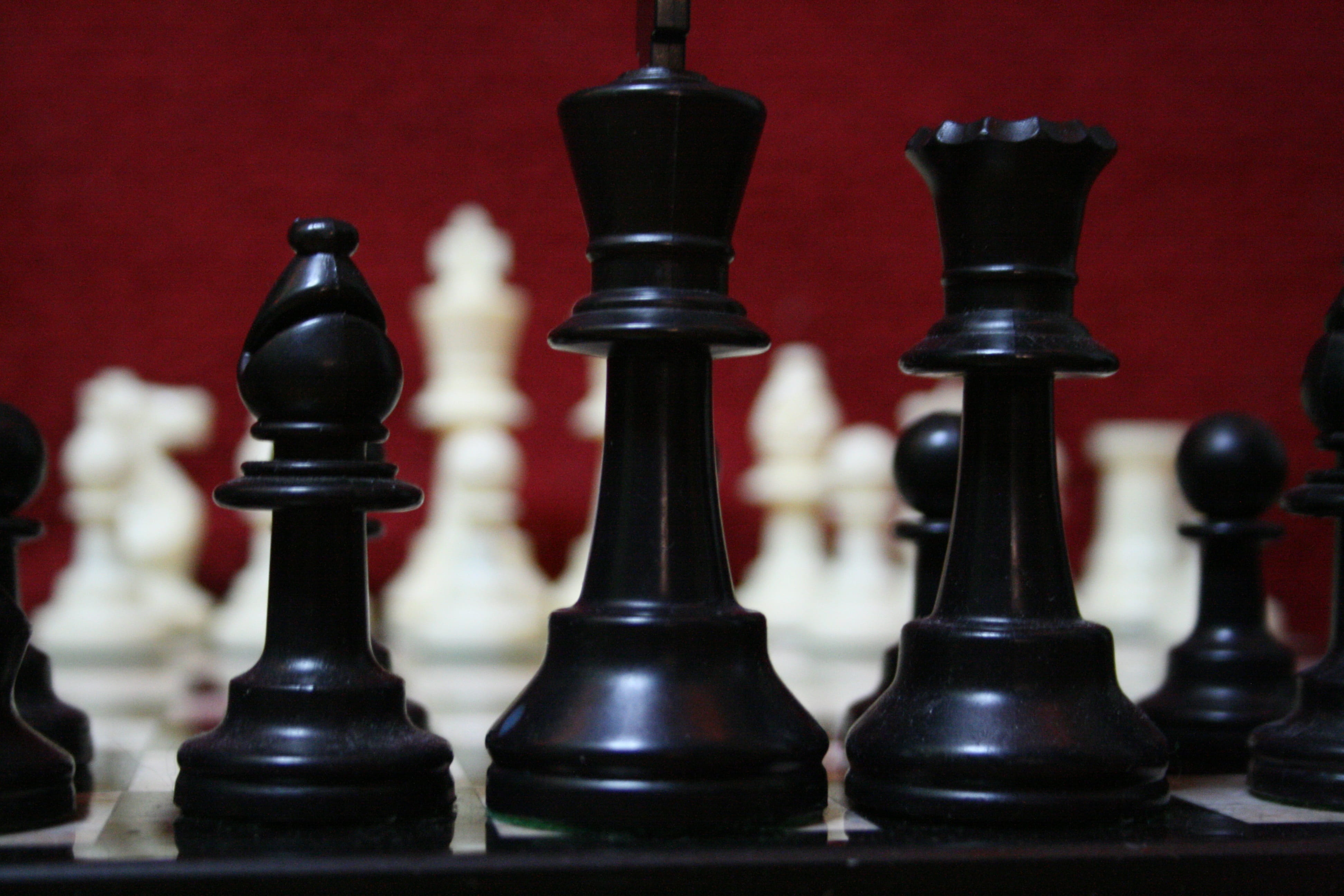 chess board, competition, play, queen - chess piece, conflict, leisure, leadership, success, no people, figures, black color, board game, skill, planning, HD Wallpaper