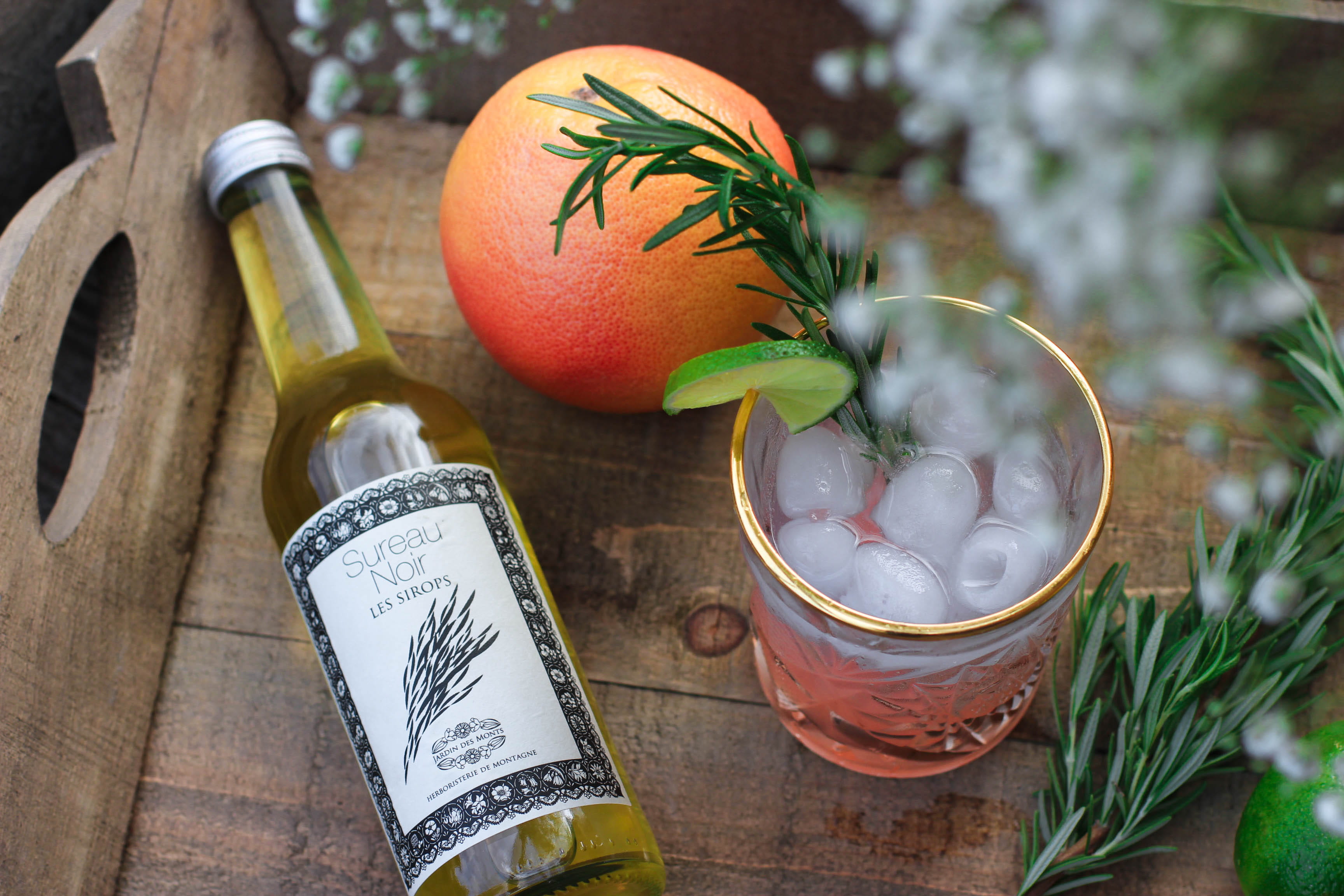 freshness, liquor, alcohol, beer bottle, no people, montreux, herb, orange, glass, fruit, lime, rock, table, pineapple, nature, wood - material, outdoors, HD Wallpaper