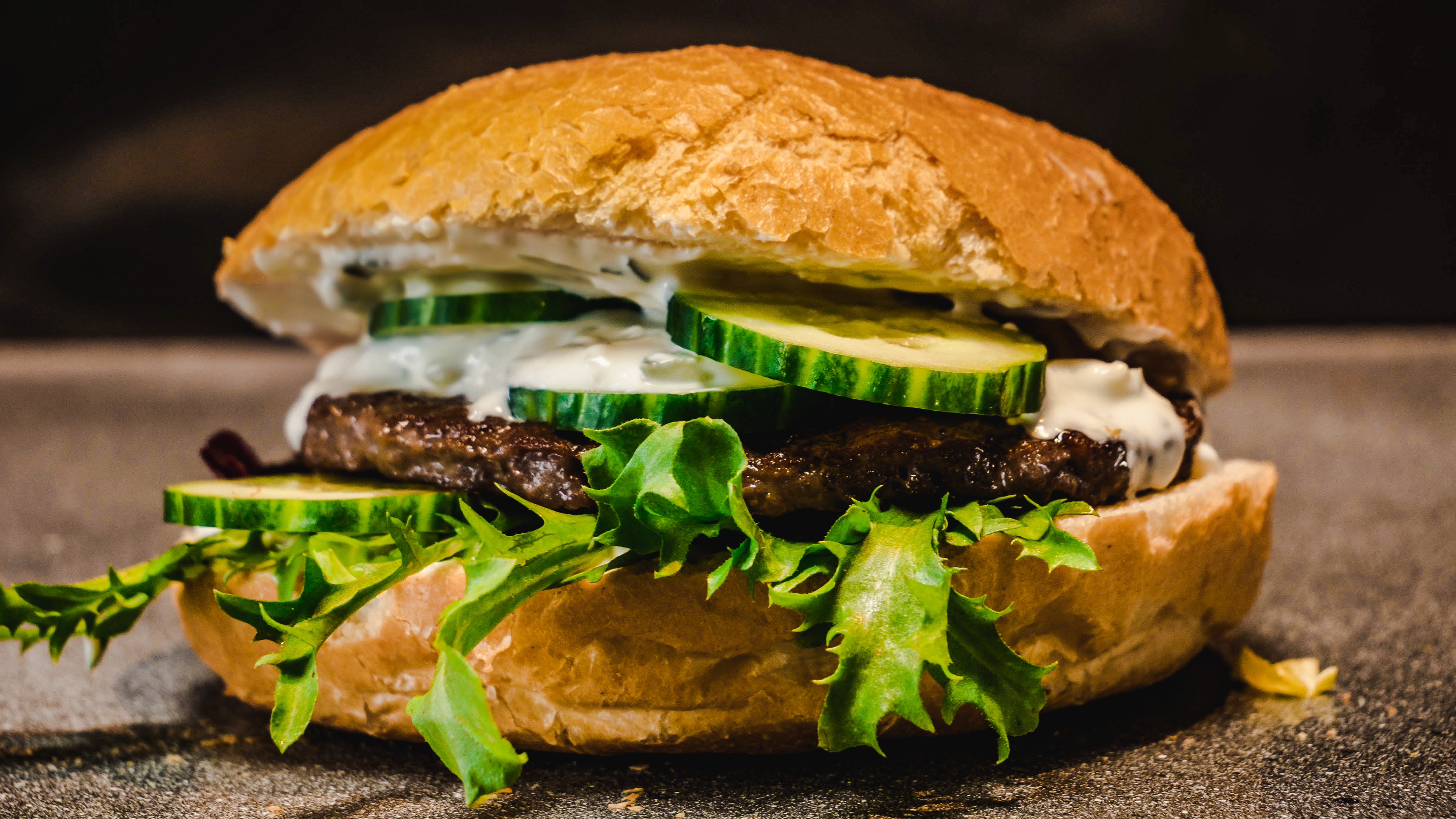produce, burger, snack, food and drink, meat, clam, cheeseburger, plant, sesame, studio shot, stew, no people, seashell, soda, unhealthy eating, food, lettuce, HD Wallpaper