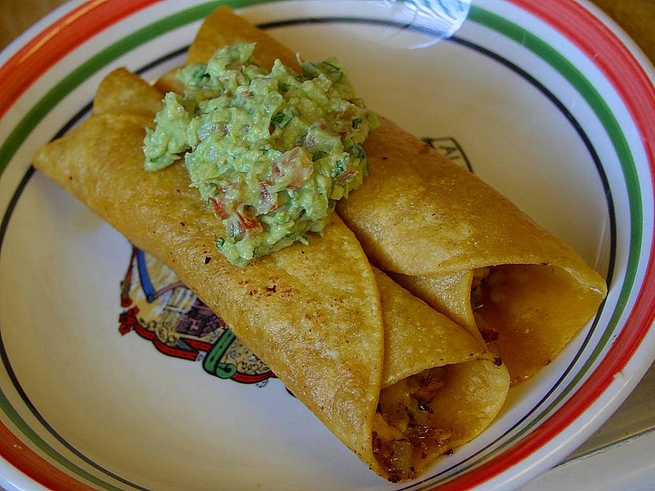 no people, close-up, freshness, indulgence, snack, food and drink, indoors, temptation, plate, avocado, serving size, food, tortillas, flautas, table, drink, HD Wallpaper