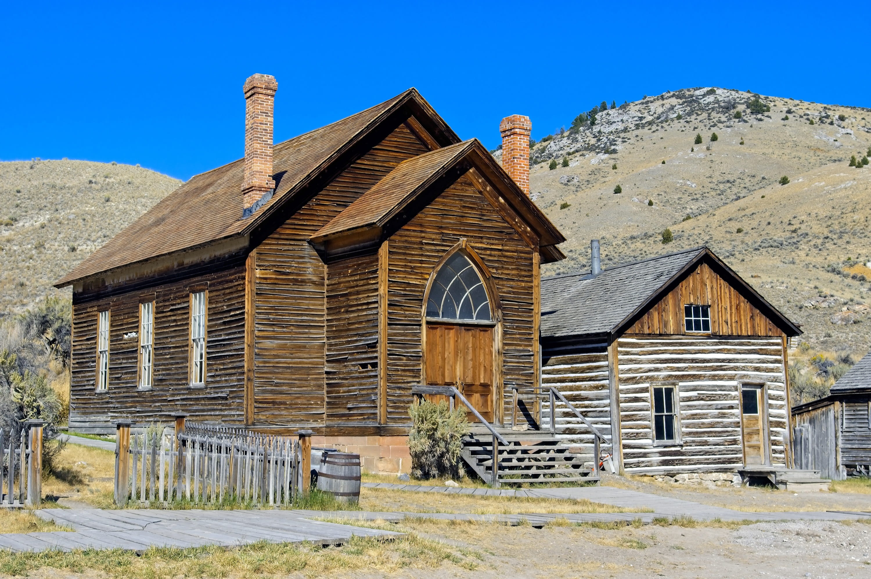 church, no people, plant, scenic, mountain, blue, wood - material, built structure, christian, nature, the past, land, history, 2K, vigilante, mining, HD Wallpaper