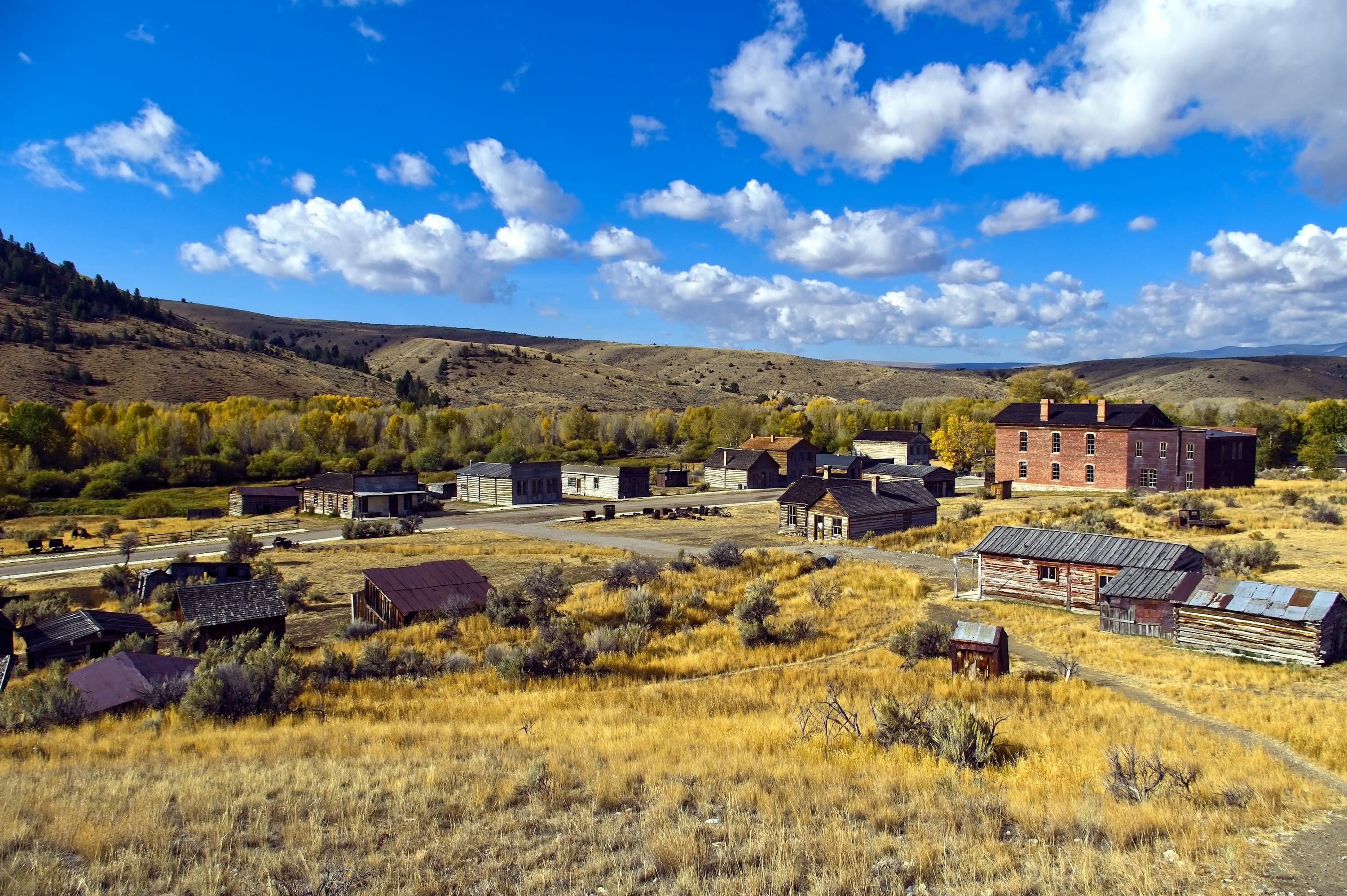 outdoors, abandoned, america, legacy, building, gold, land, environment, old, non-urban scene, travel, beauty in nature, west, beaverhead, vigilante, mining, HD Wallpaper