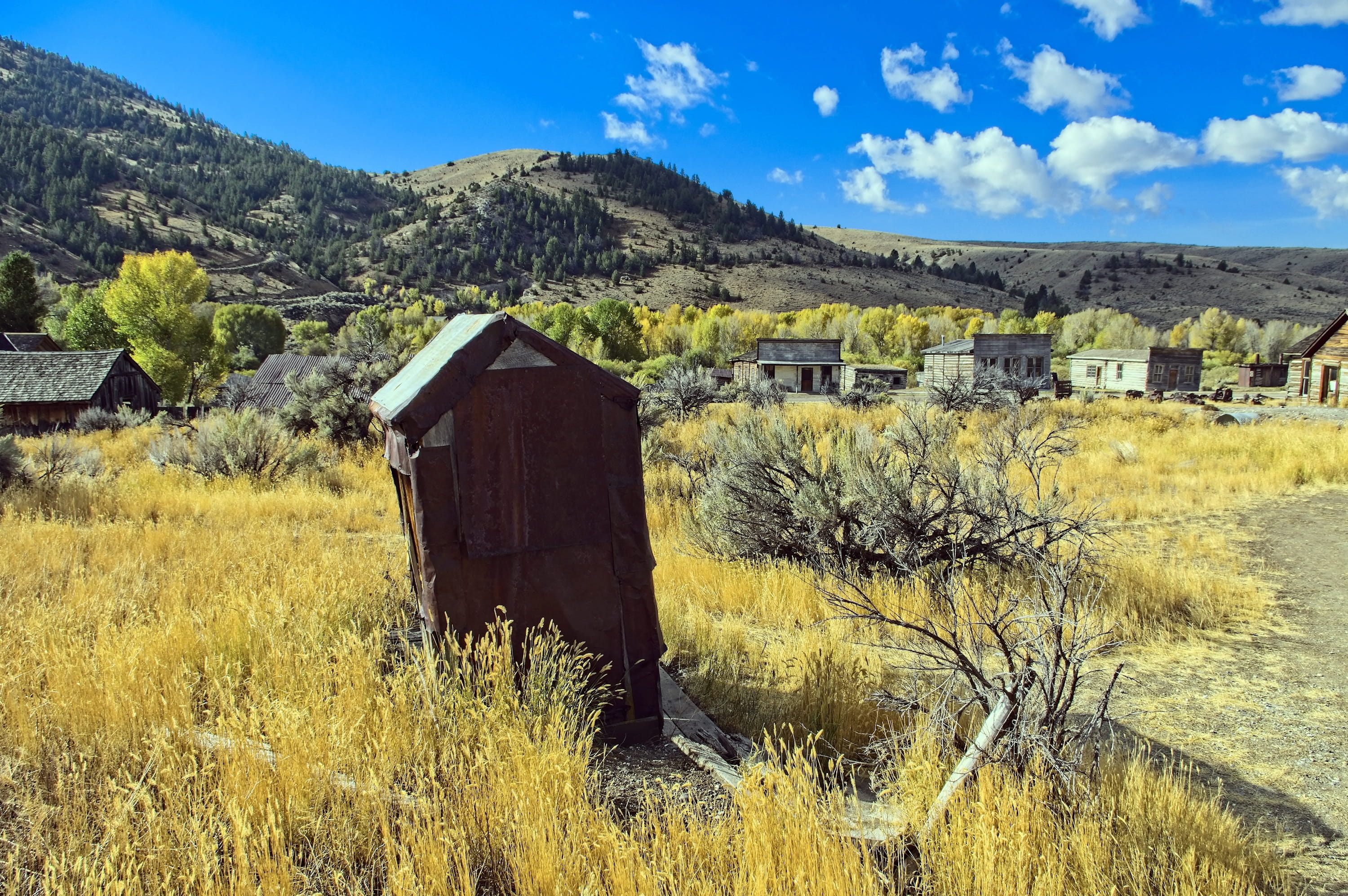 tranquil scene, vigilante, usa, beaverhead, 2K, scenics - nature, nature, mining, scenery, plant, outdoors, landscape, gold, no people, sky, abandoned, HD Wallpaper