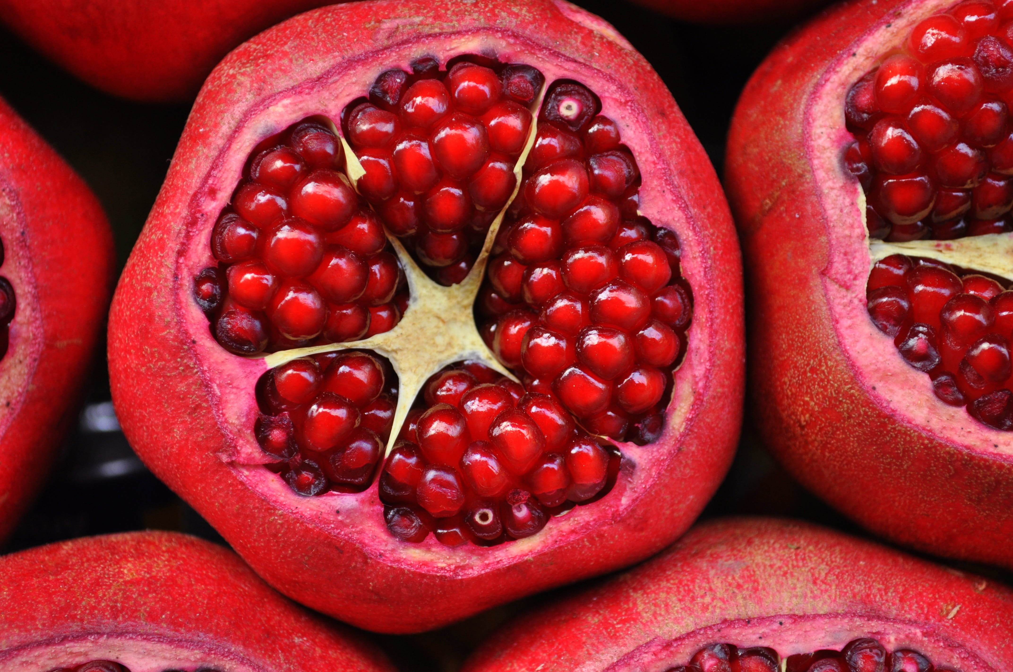 cut fruit, healthy eating, food and drink, close-up, pomegranate seed, food, natural condition, juicy, seed, healthy lifestyle, abundance, ripe, nature, HD Wallpaper