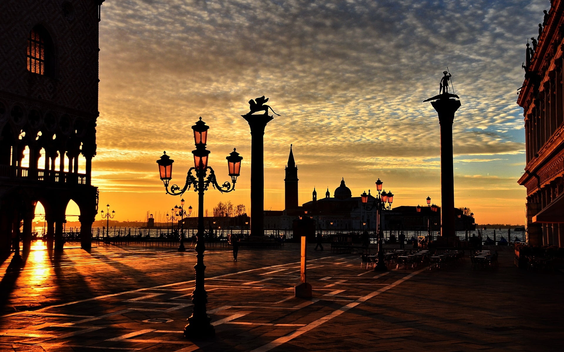 morning, sunlight, urban Scene, full screen, travel, sunset, dusk, building, italy, blur, lantern, 1080P, sky, widescreen, outdoors, dark, purple, dawn, HD Wallpaper
