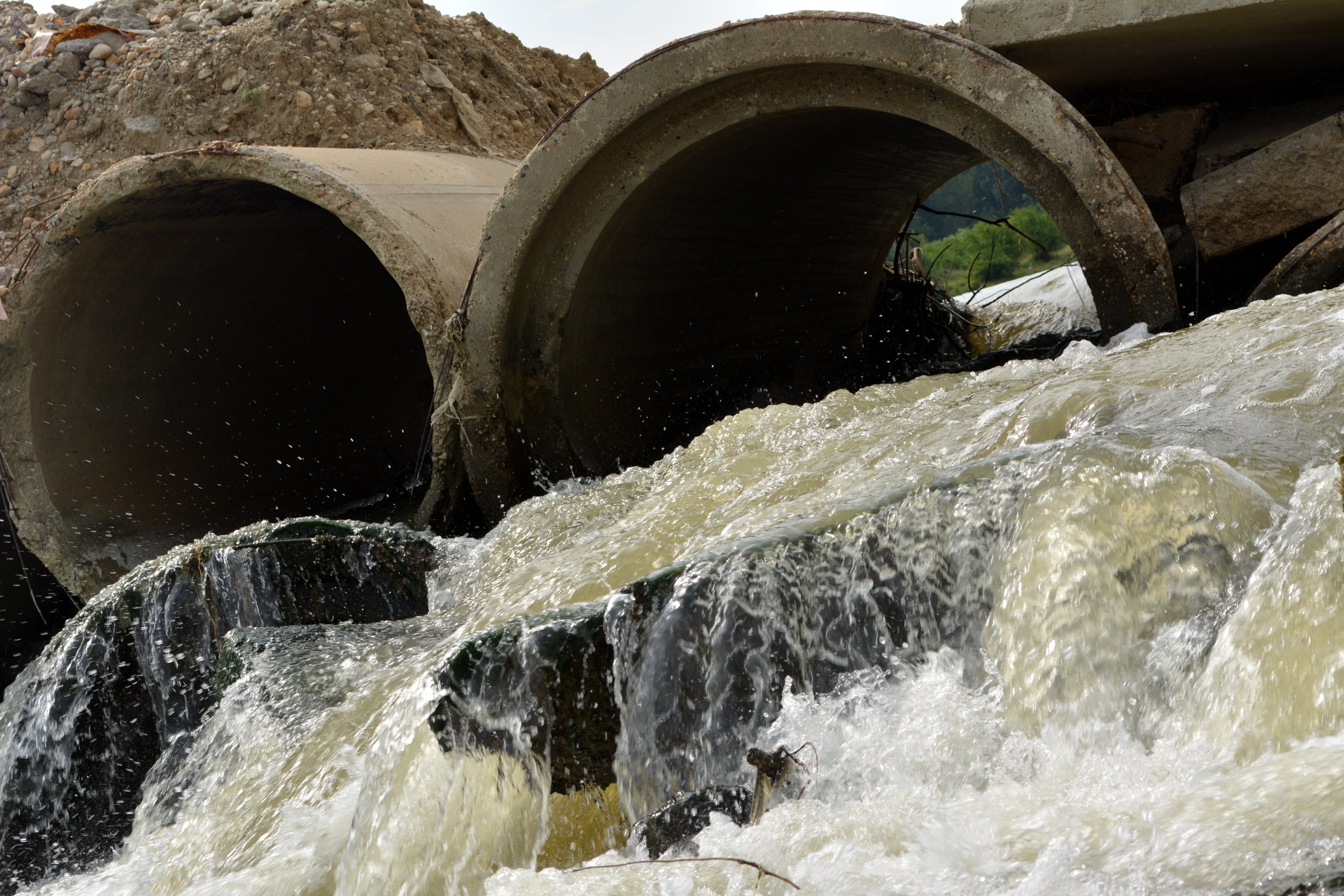 pipe - tube, pipe, nature, connection, tubes, sorry, poisonous, foam, sport, flowing, no people, pollution, flowing water, sewage, splashing, environment, HD Wallpaper