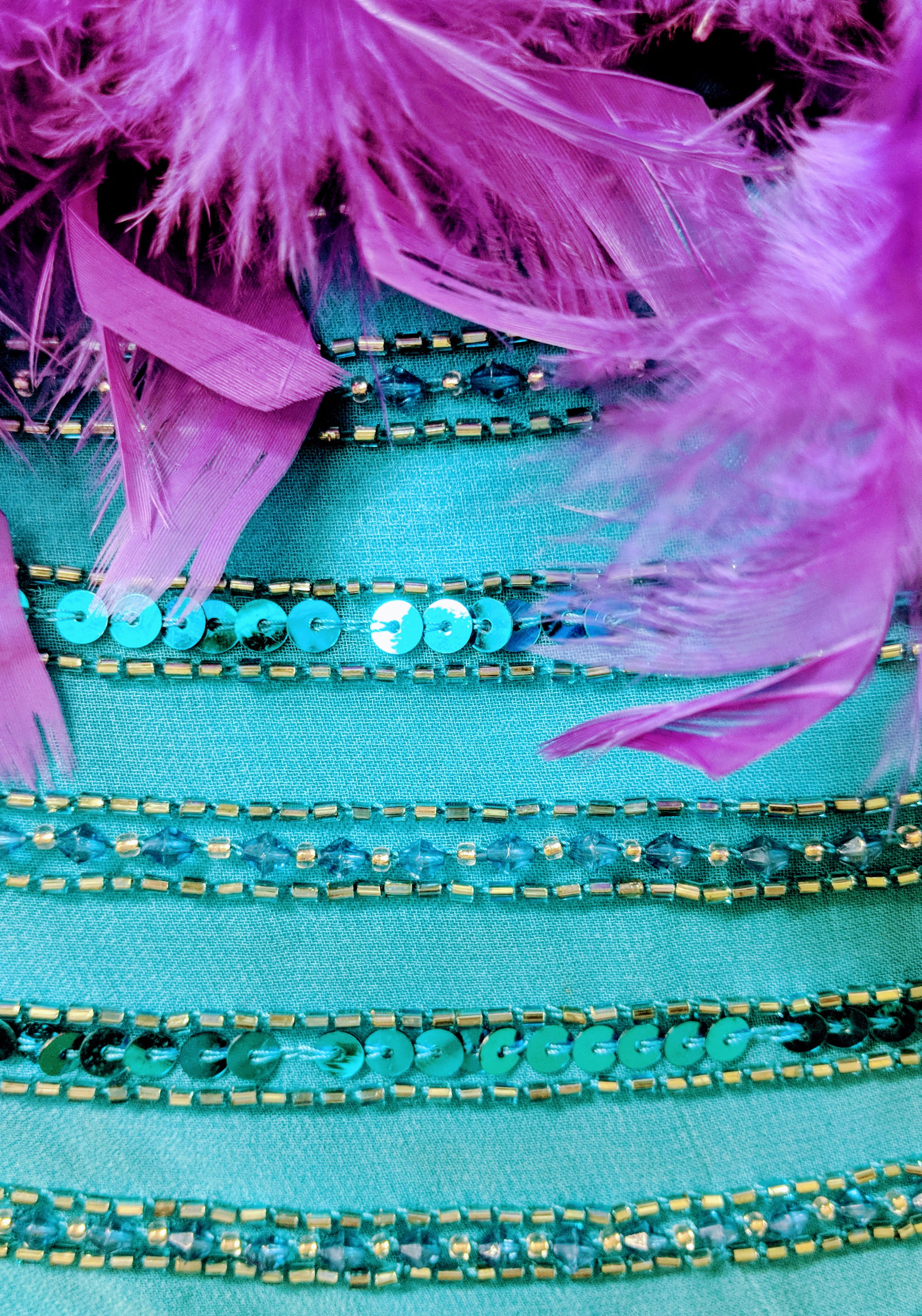 day, still life, for sale, close-up, textile, purple, backgrounds, traditional clothing, pattern, clothing, feathers, market, beading, no people, fashion, Phone HD Wallpaper