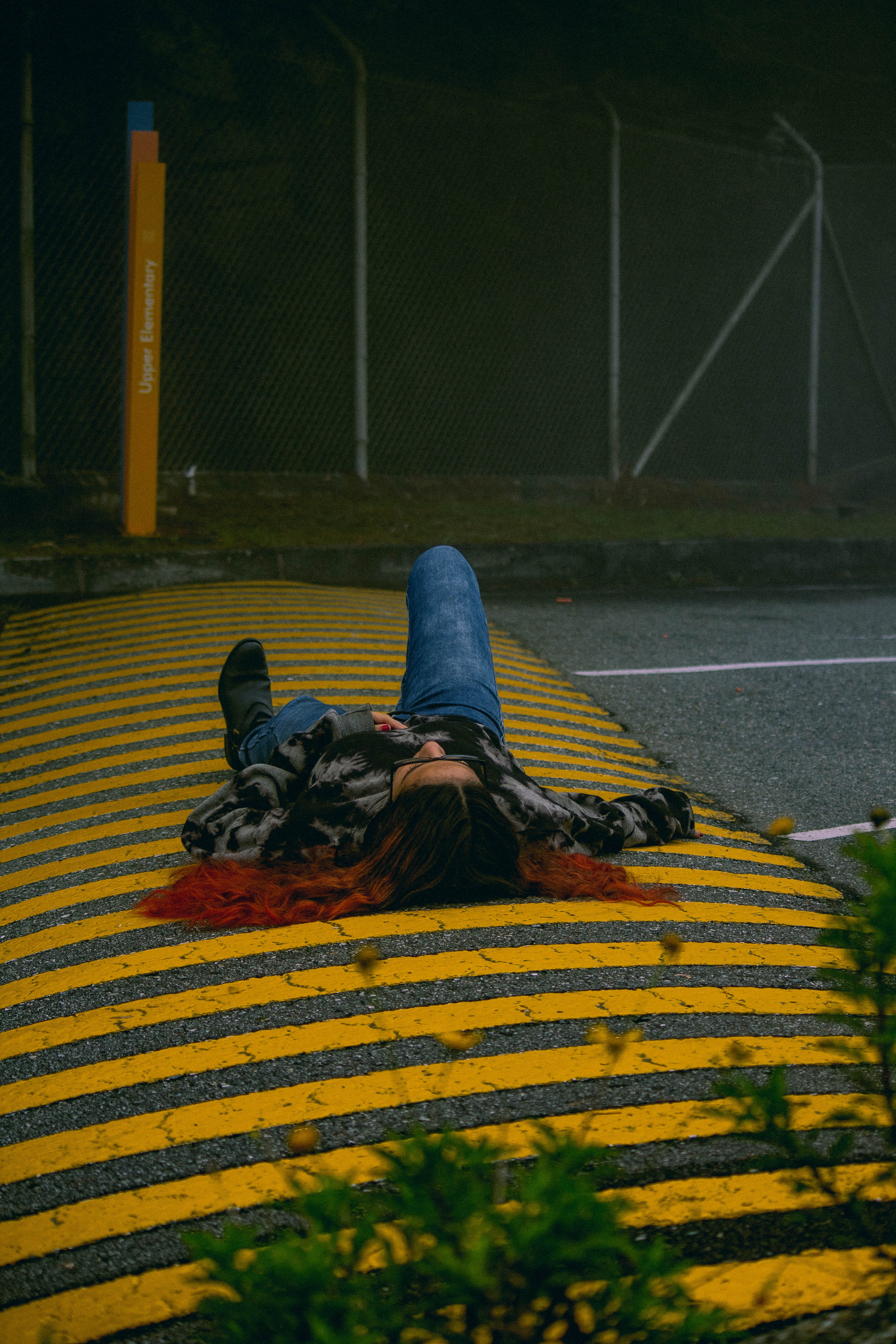 denim, tarmac, water, real people, yellow, sphere, clothing, pets, mammal, vertebrate, inflatable, tire, human, apparel, domestic, wood, pants, slate, nature, Phone HD Wallpaper