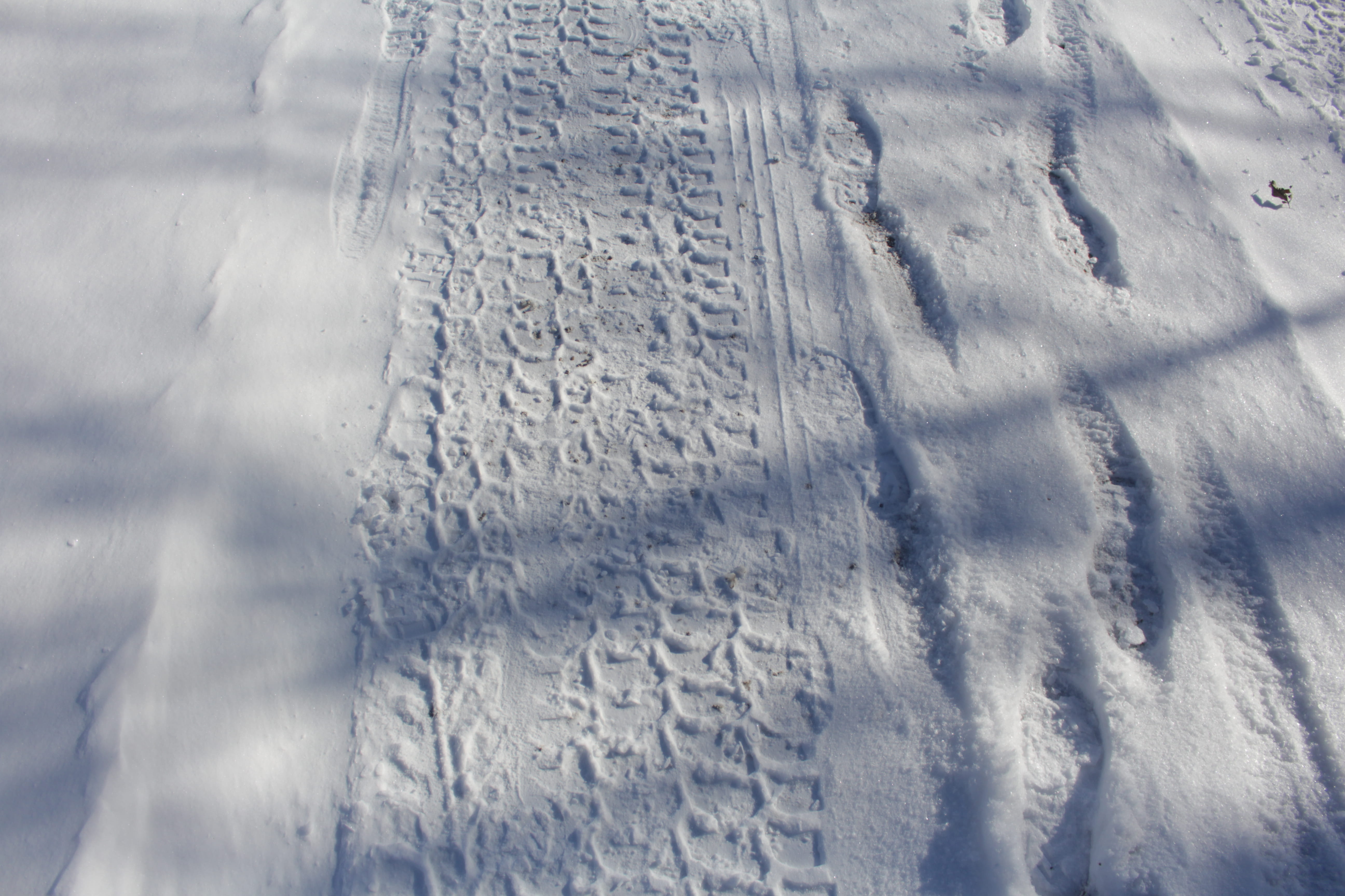 snow, apparel, wet, 5K, no people, backgrounds, close-up, textured, duet, shadow, cloud, car, pattern, clothing, footprints, white color, tracks, cold temperature, HD Wallpaper