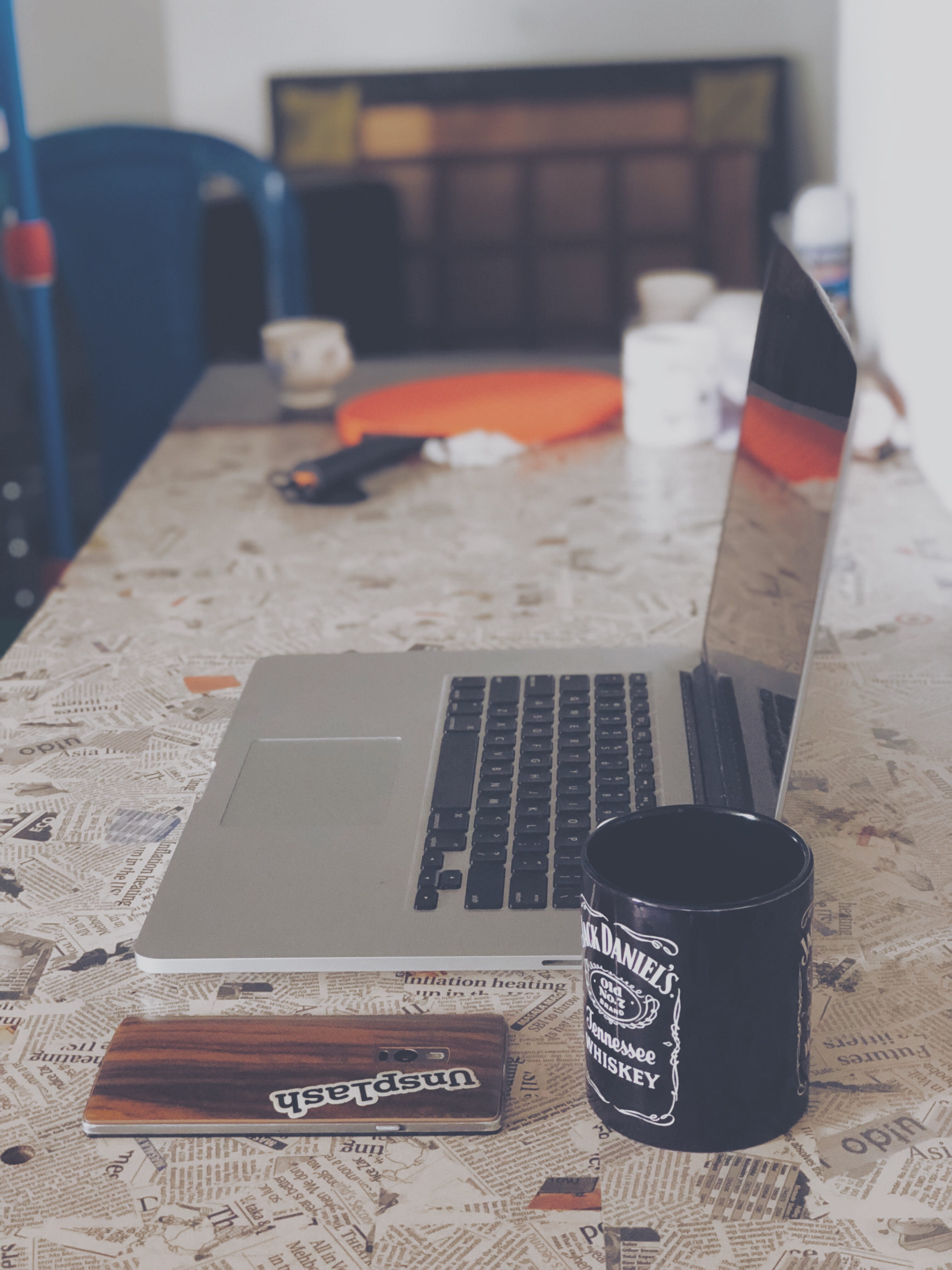 table, 4K, beside, business, food and drink, paper, focus on foreground, close-up, jack daniel, indoors, coffee, home interior, cup, laptop, coffee cup, Phone HD Wallpaper