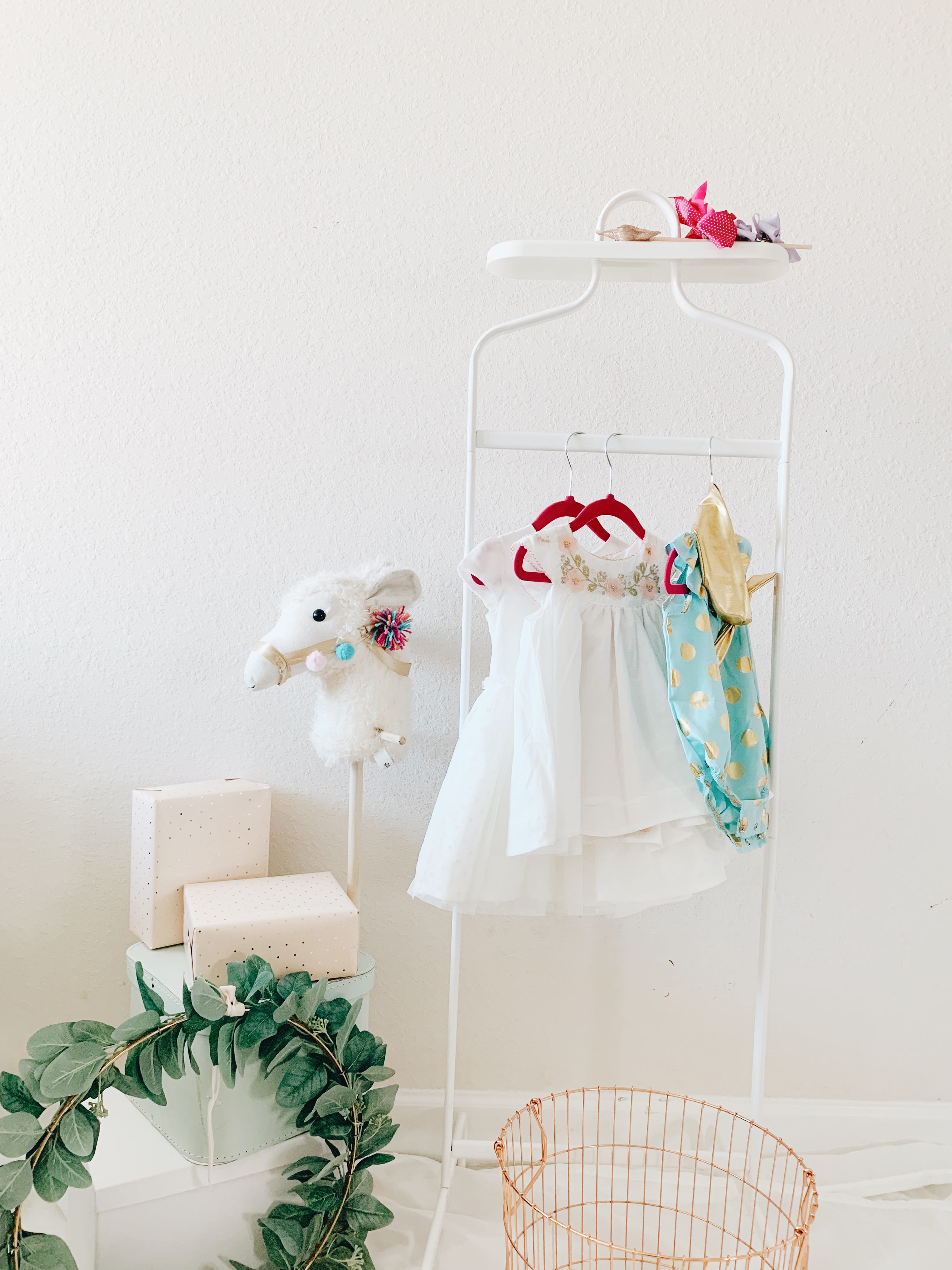 toddler, girl, clothes, mammal, container, interior design, baby, domestic animals, doral, wedding cake, llama, apparel, pink, cradle, home interior, united states, Phone HD Wallpaper