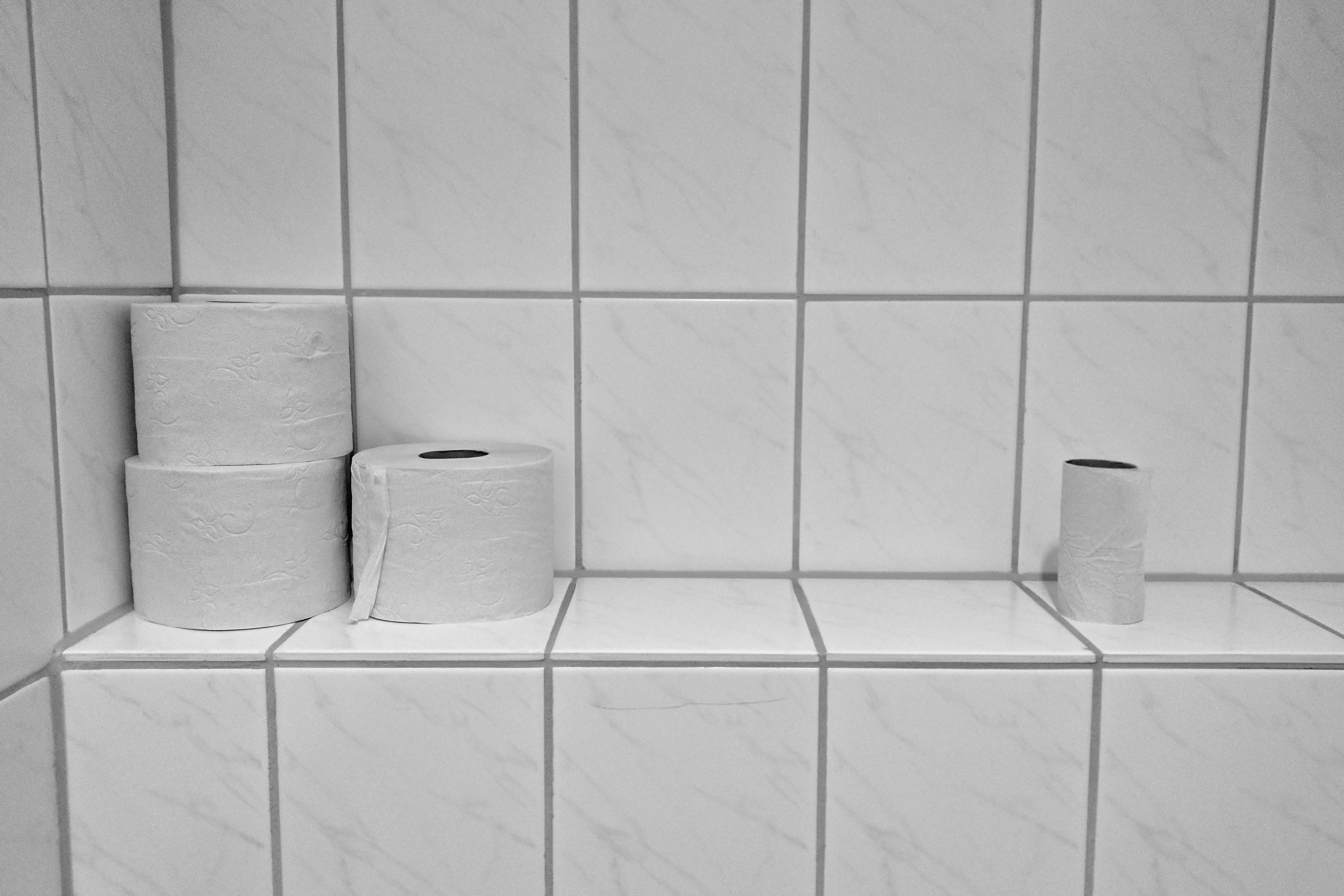 indoors, convenience, toilet, ceramics, still life, flooring, no people, side by side, 4K, bathroom, white color, domestic bathroom, public restroom, wall - building feature, HD Wallpaper