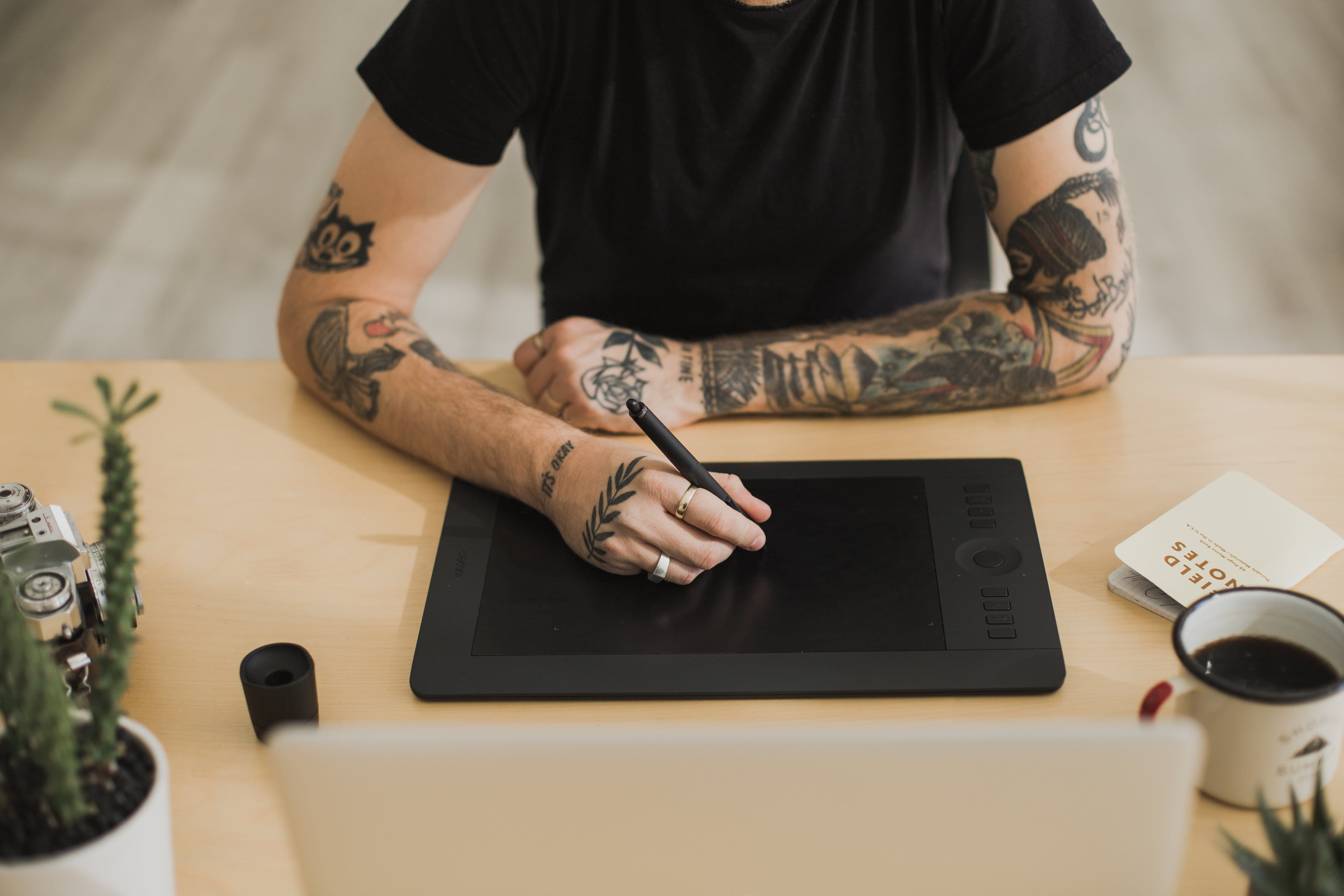 photo, Keyboard, 4K, Ideas, indoors, men, Electronics, tattood, adult, Computer, casual clothing, table, Laptop, man, Technology, communication, occupation, HD Wallpaper