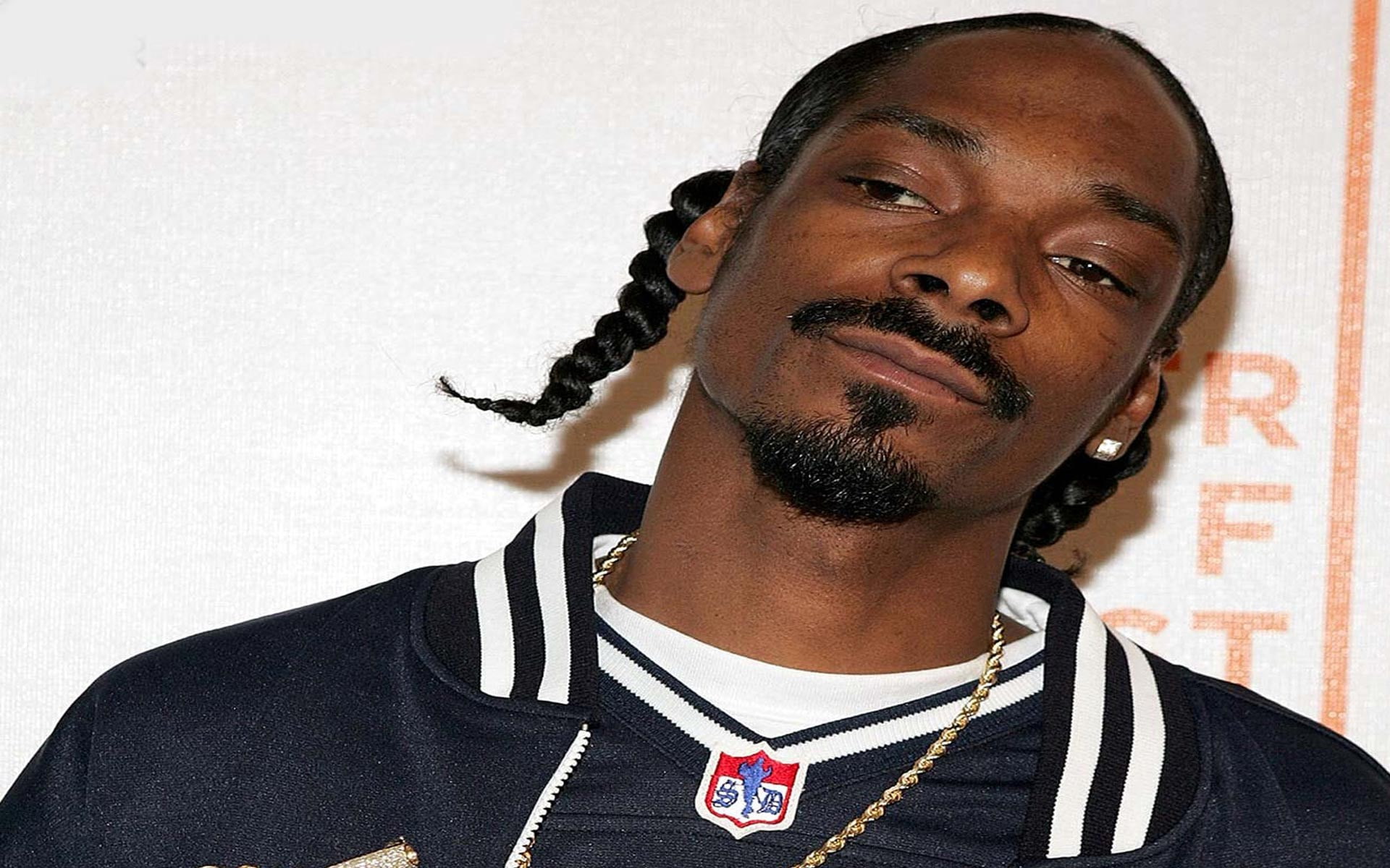 young men, front view, leisure activity, young women, portrait, real people, young adult, studio shot, adult, headshot, close-up, snoop dogg, looking away, HD Wallpaper