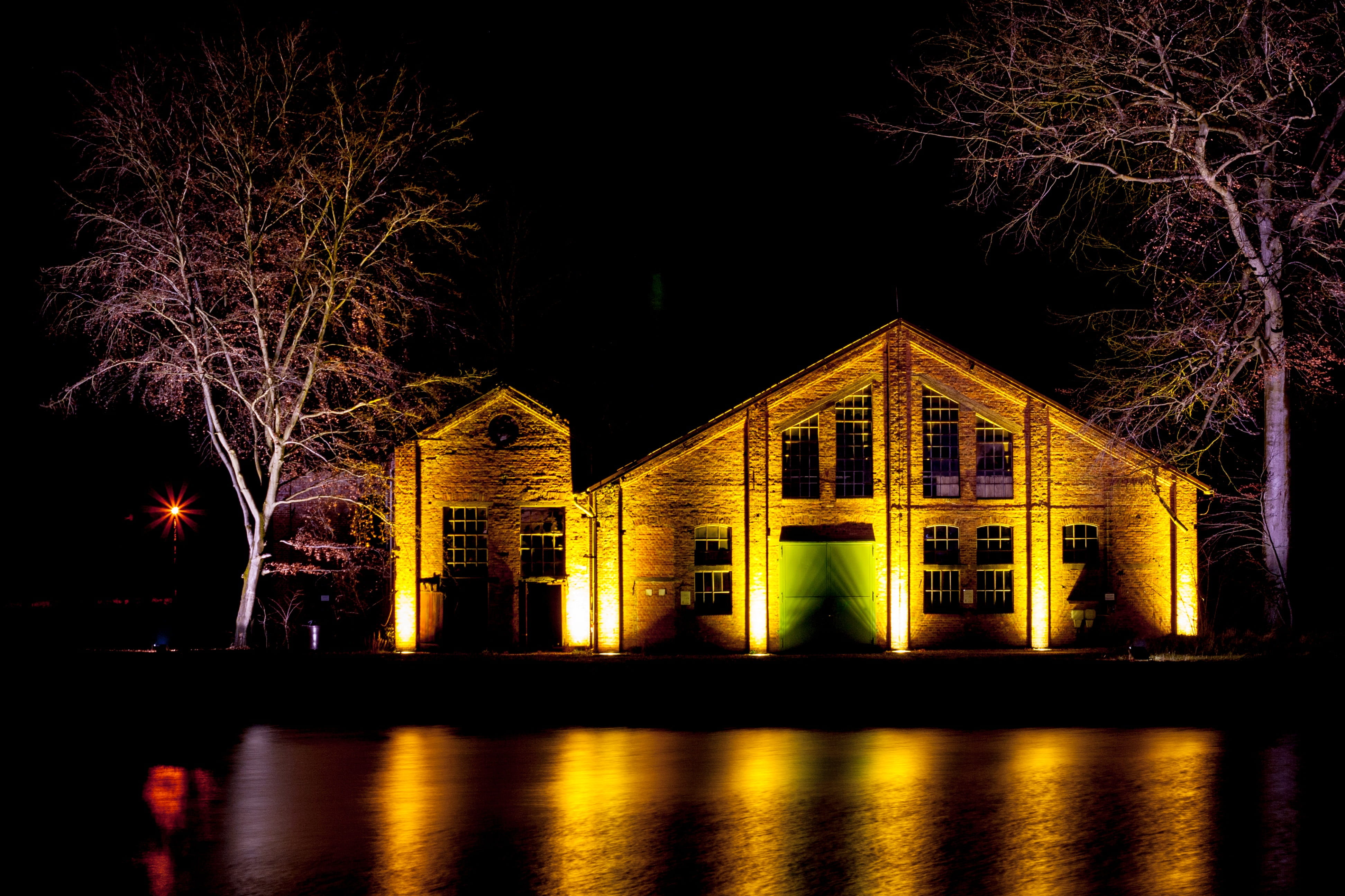 Classy, illuminated, built structure, campus classy, water, Saarwellingen, Campus, celebration, light reflex water, lighting equipment, glowing, window, HD Wallpaper