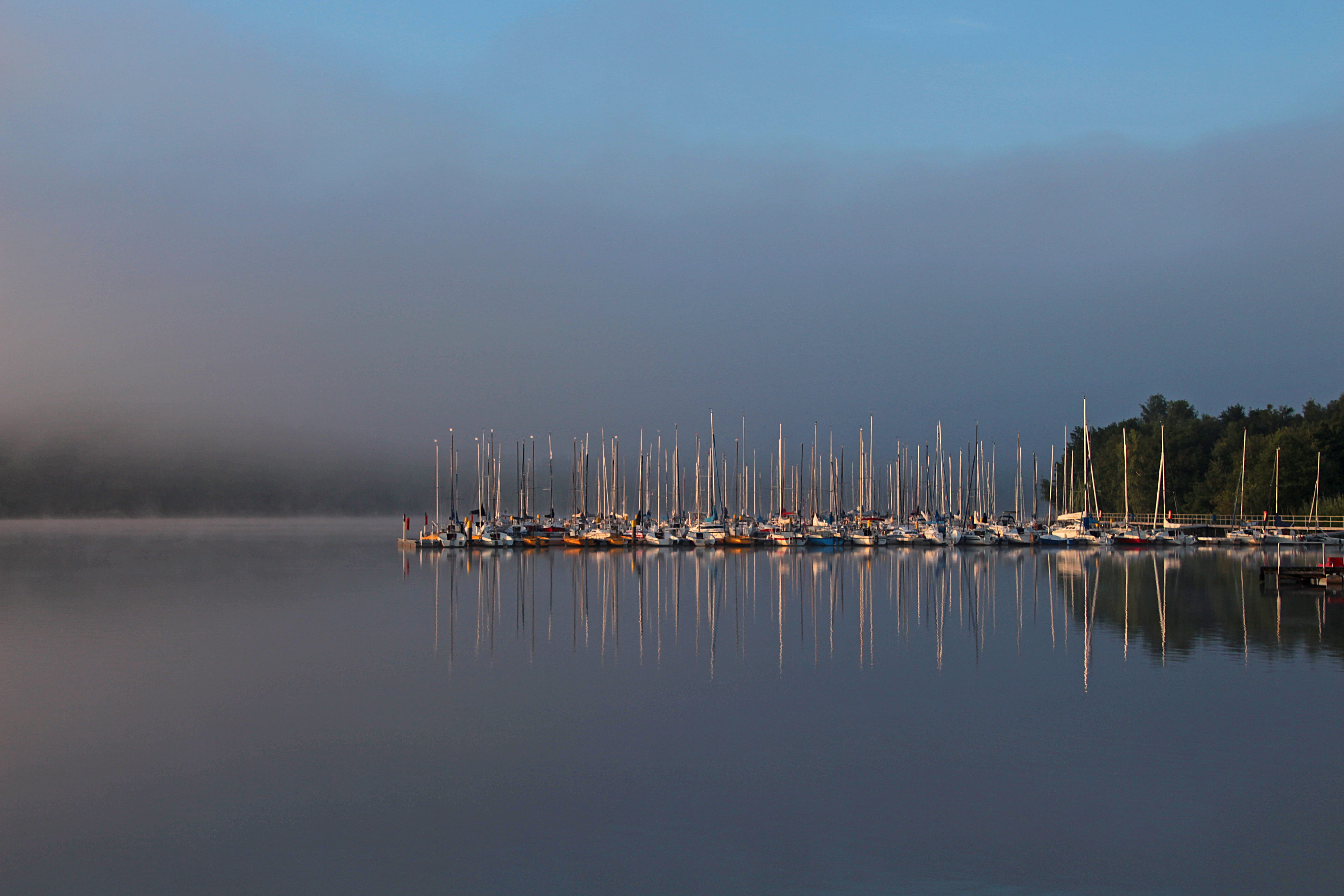 5K, reflection, wooden post, water, mirroring, outdoors, no people, morgenstimmung, sailing yachts, boats, idyllic, sky, nature, saarland, tranquil scene, HD Wallpaper