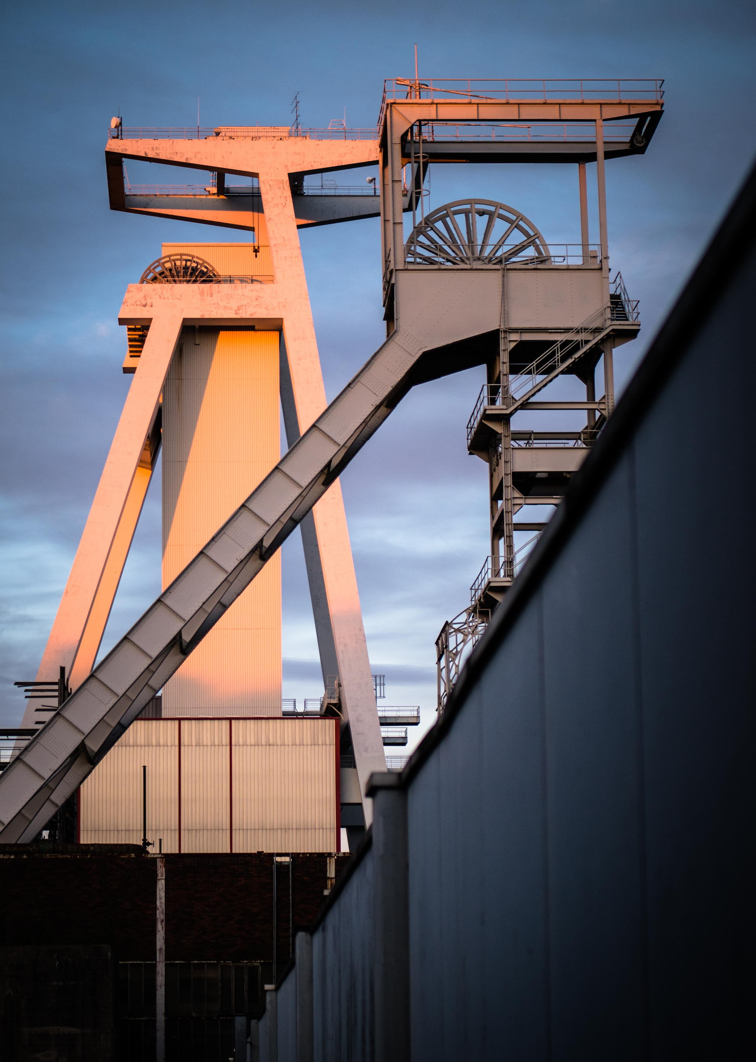 mining, nature, industry, industrial heritage, cloud - sky, saarland, fuel and power generation, evening sun, sunset, day, göttelborn, architecture, conveyor system, Phone HD Wallpaper