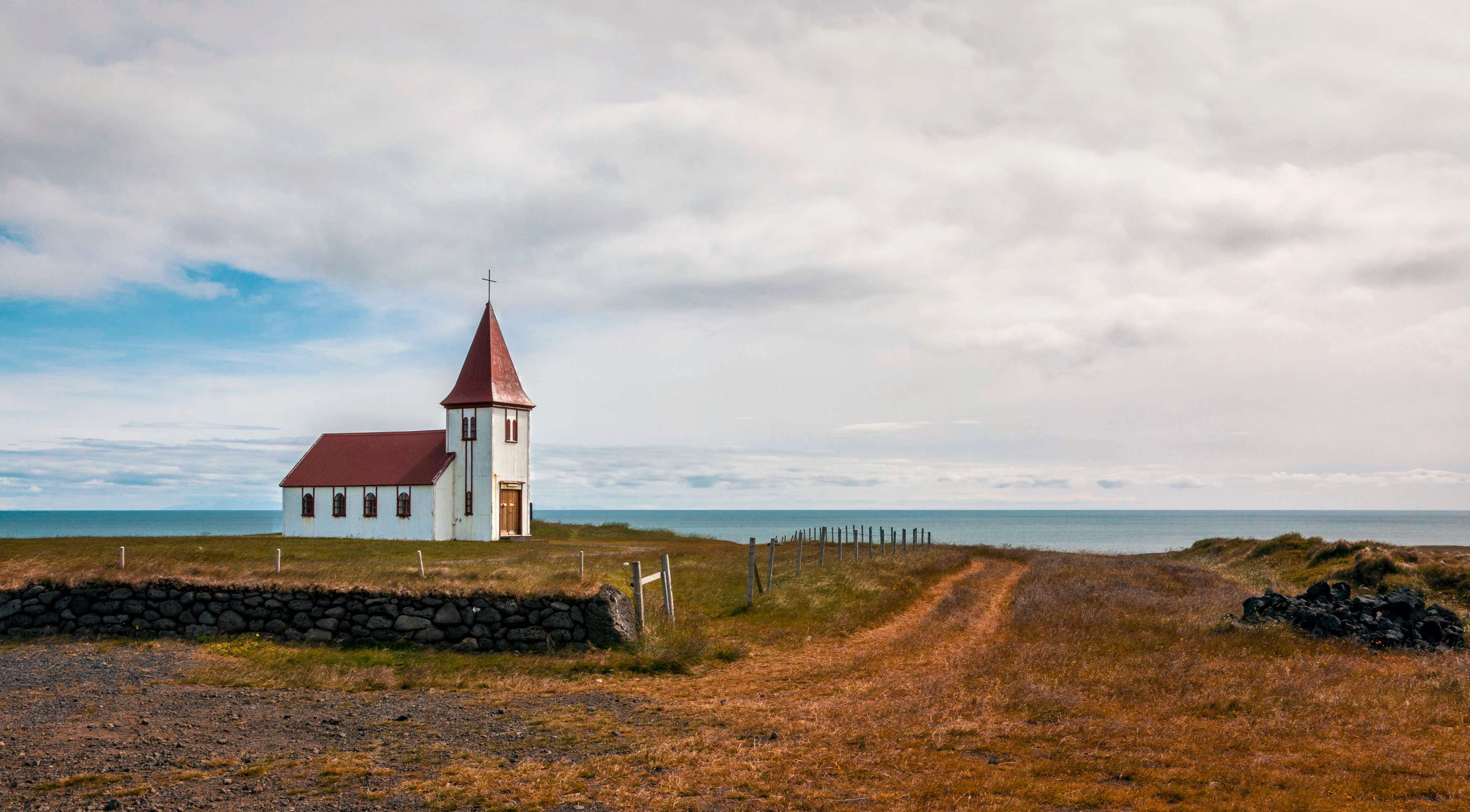 off the beaten track, cloudy, stone wall, water, pasture, cloud - sky, 4K, built structure, tranquility, beach, autumn, wall, horizon over water, old, HD Wallpaper