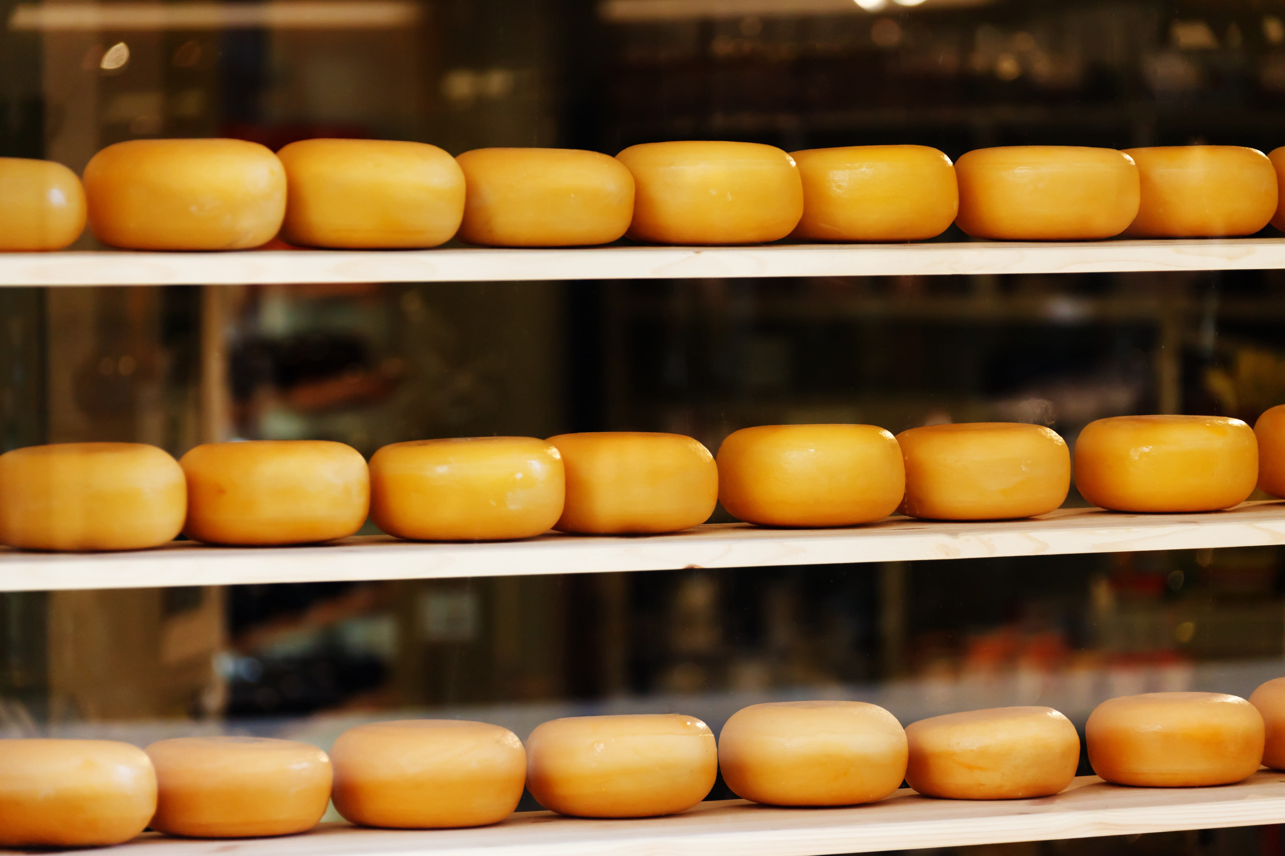 consumerism, oval, dutch, shopping, arrangement, holland, yellow, stack, layers, food and drink, pile, wheel, breads, Dairy, focus on foreground, store, HD Wallpaper