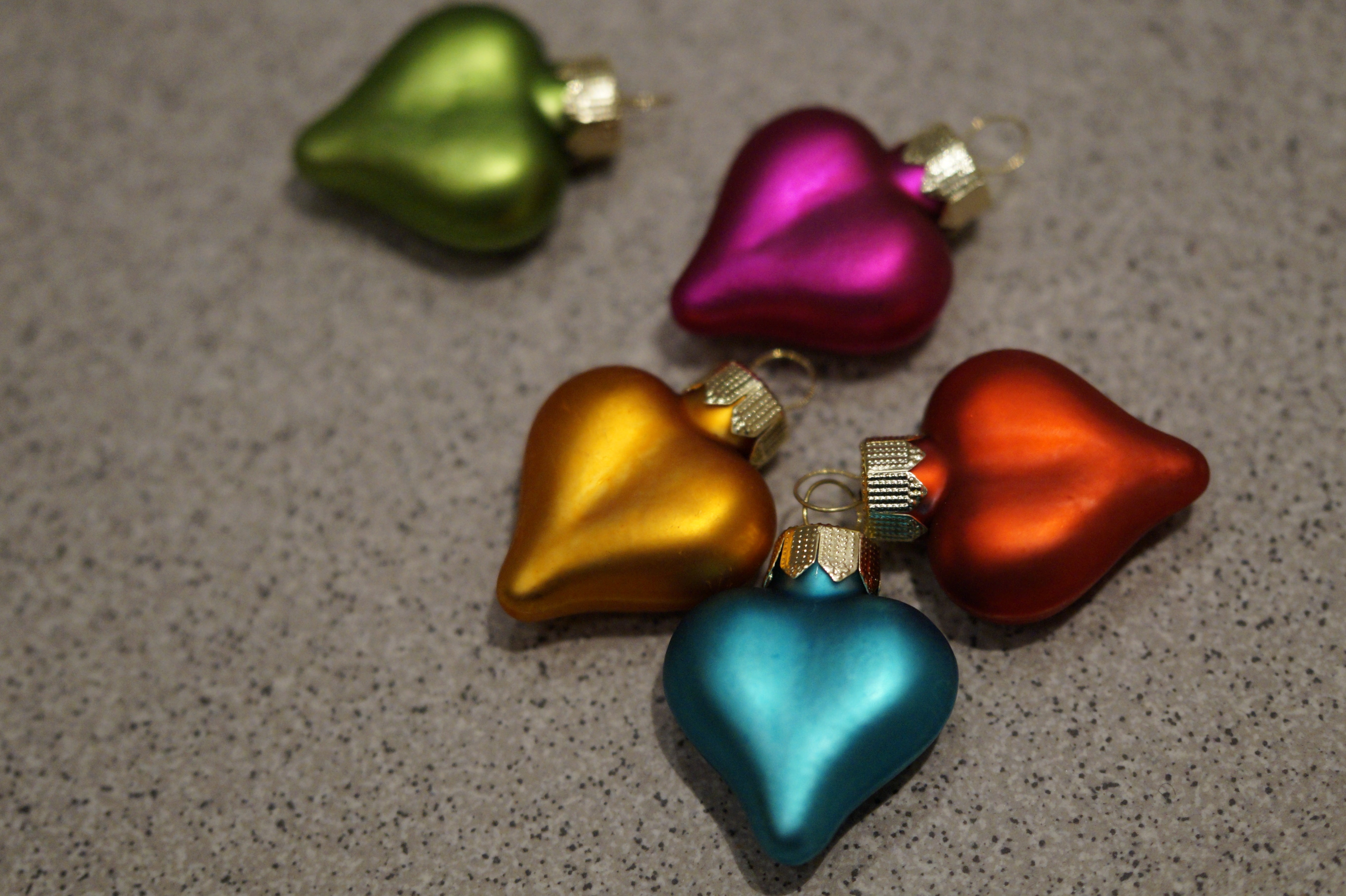 christmas ornaments, shine, decors, heart, necklace, five, heart shape, decorate, diamond - gemstone, close-up, pearl jewelry, trailers, christmas time, HD Wallpaper
