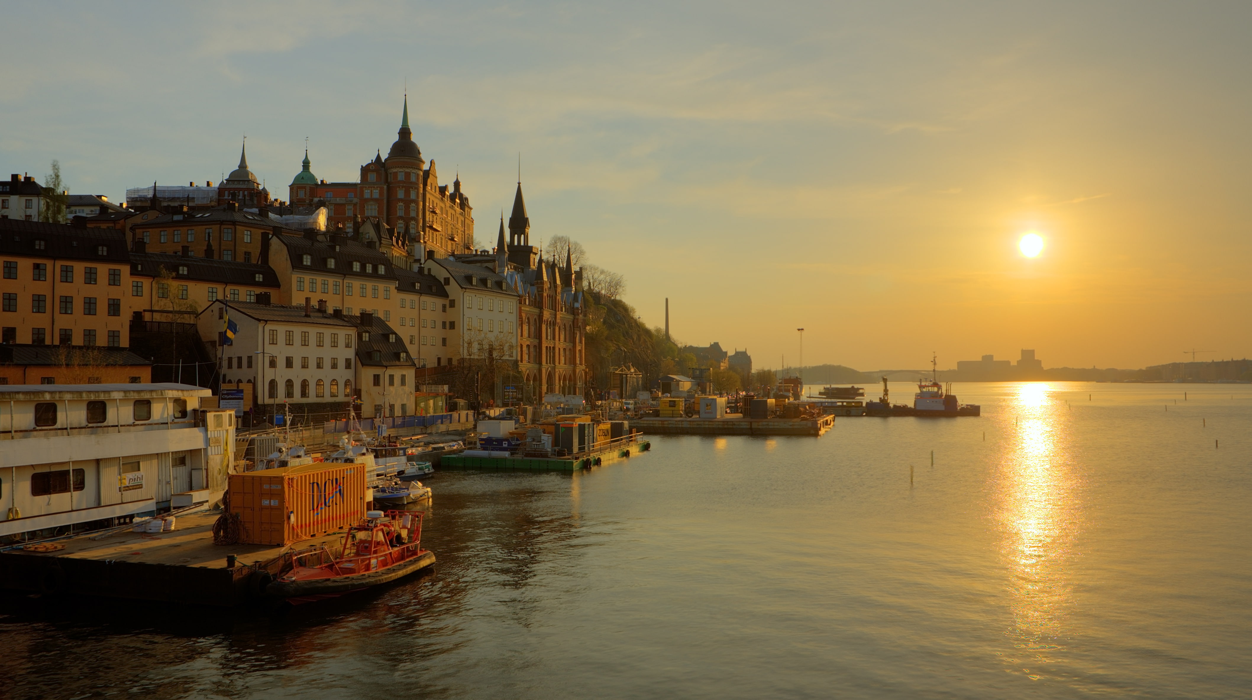 water, gold, spires, fog, home, hannes r, river, the sun, Stockholm, promenade, track, sunrise, boat, Sweden, the sky, reflection, 4K, tower, HD Wallpaper