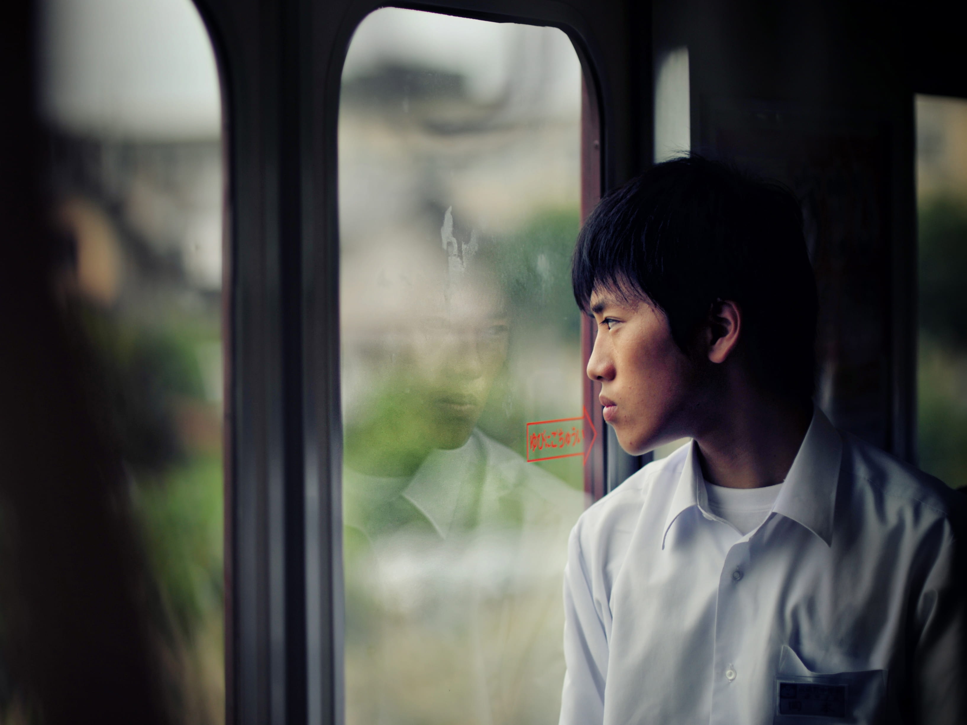 standing, males, kid, acceptance, transportation, shirt, transparent, glass, rail transportation, window, travel, mode of transportation, japan, accept, HD Wallpaper