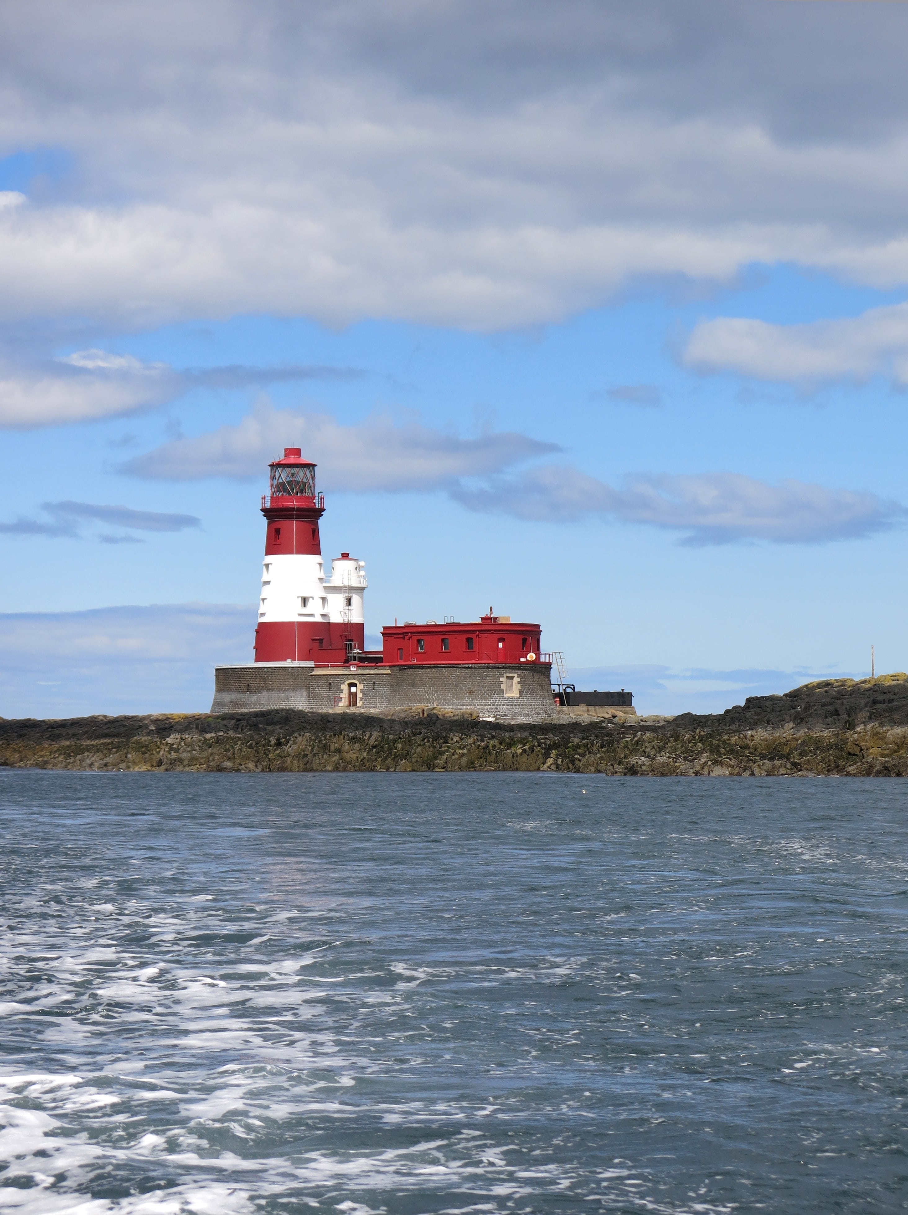 uk, island, building exterior, guidance, tower, waterfront, longstone, nature, white, day, 4K, security, cloud - sky, red, built structure, sky, northumberland, Phone HD Wallpaper