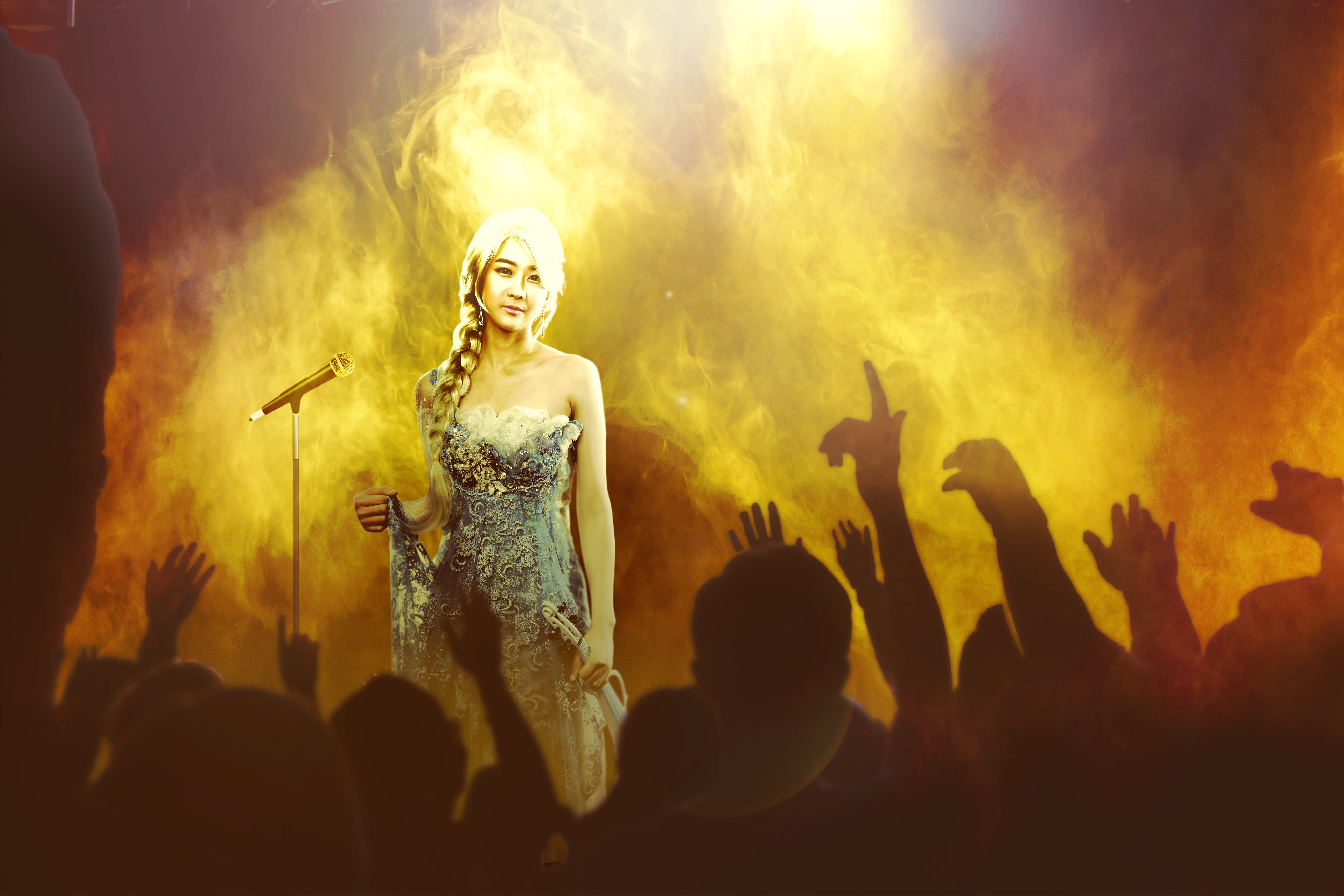 occurs, fan - enthusiast, 5K, lecture, audience, night, composing, fog, spotlight, enjoyment, yellow, microphone, image editing, positive emotion, live event, HD Wallpaper