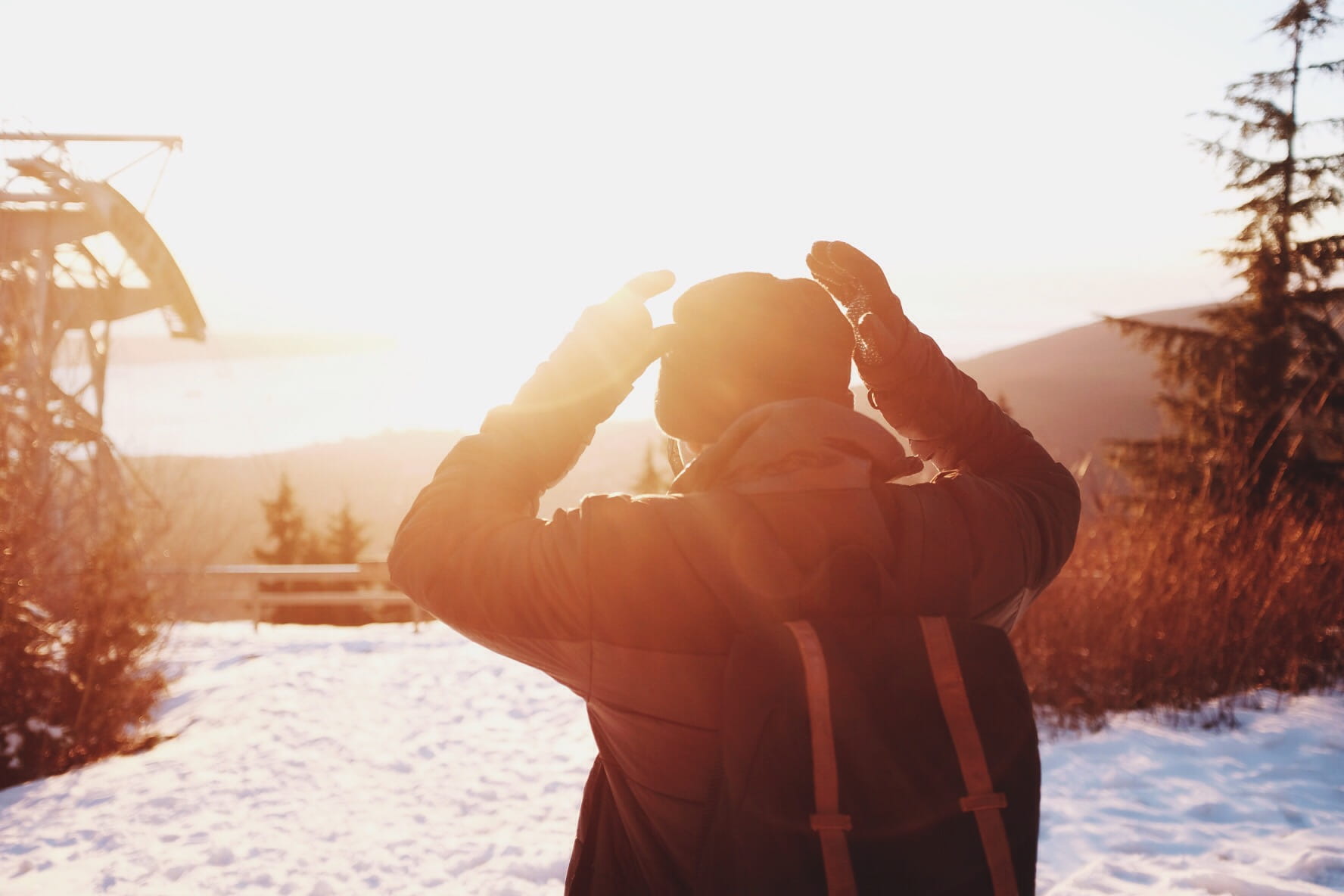 sunrise, young Men, covered, moving Activity, person, bag, copy Space, females, warm clothing, snow, caucasian Ethnicity, lens flare, ethnicity, natural Phenomenon, HD Wallpaper