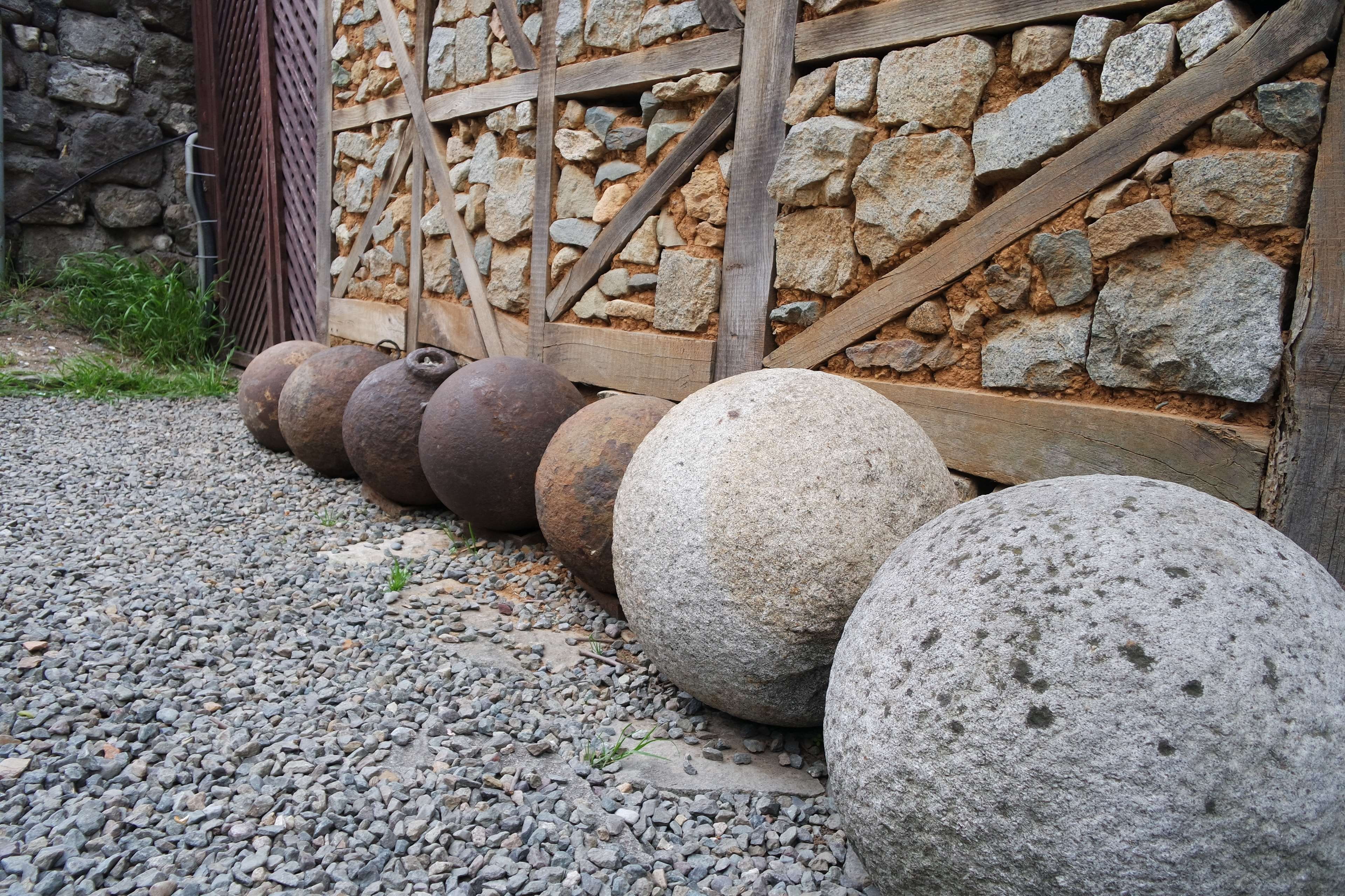wall - building feature, wood - material, container, 4K, architecture, large group of objects, cannon, war, no people, history, ancient, in a row, nature, HD Wallpaper