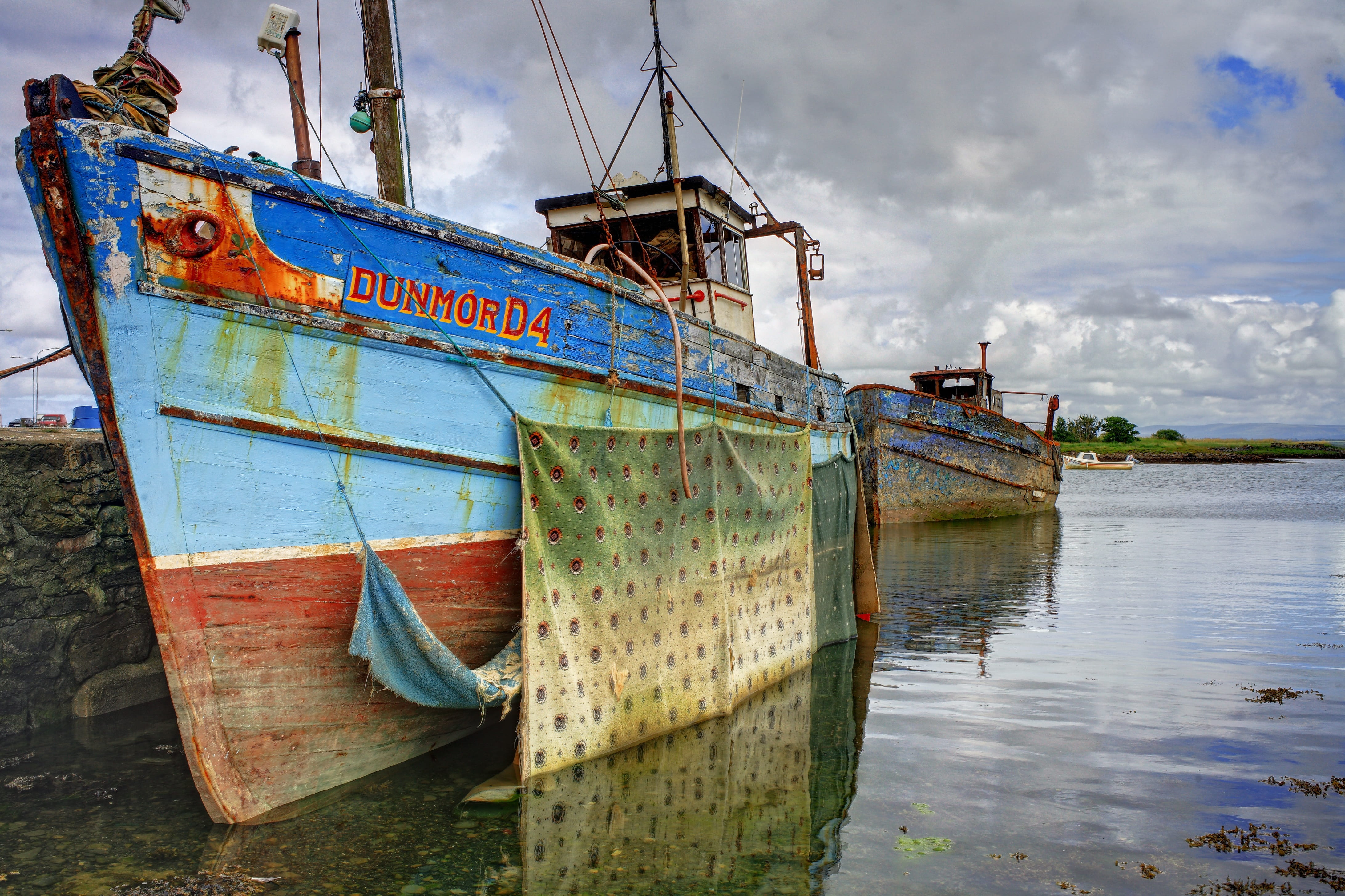 4K, obsolete, deterioration, sky, connemara, decline, ireland, fisherman, old, rusty, derelict, nautical vessel, lake, cloud - sky, ship, rest, damaged, HD Wallpaper