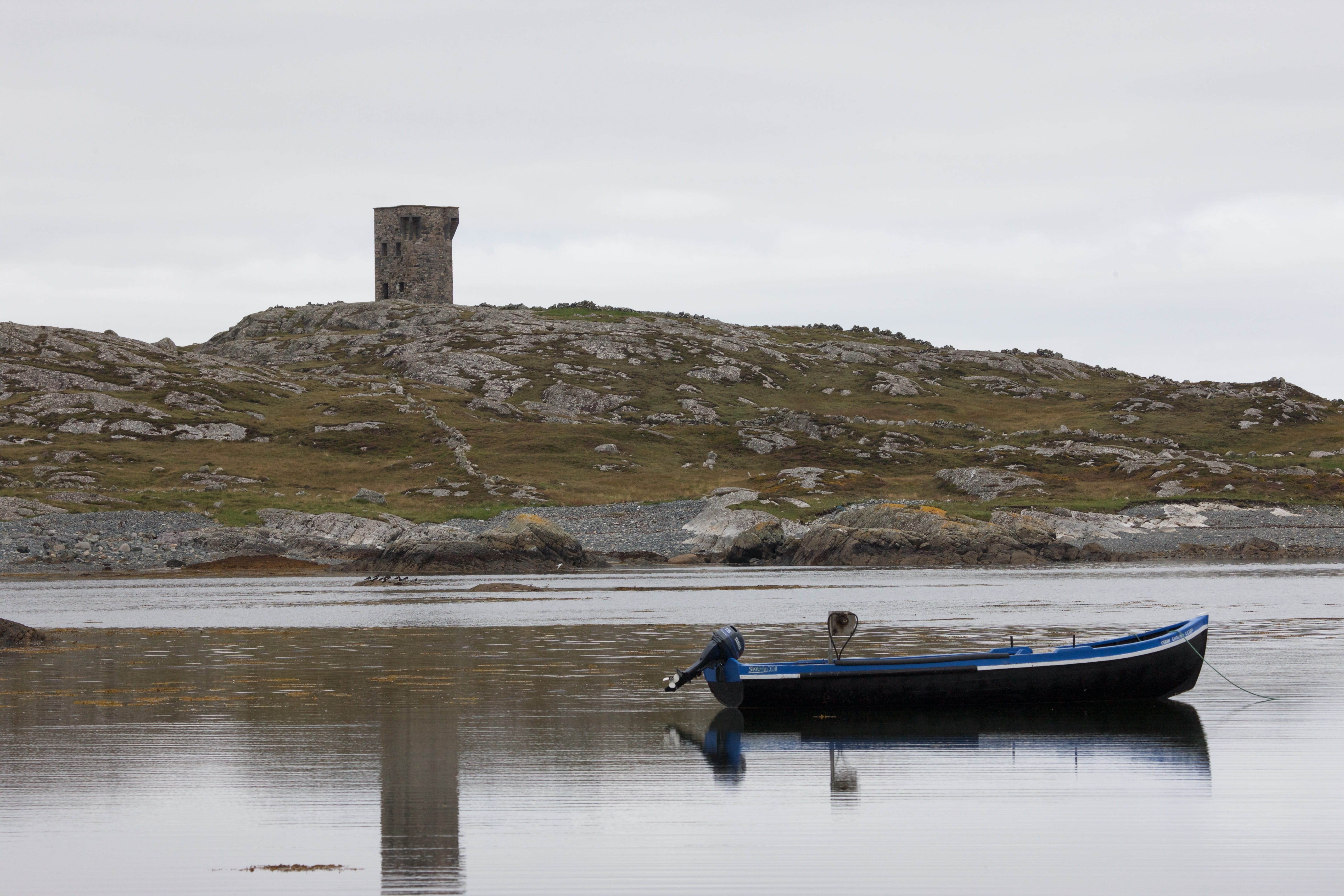 hill, moored, nautical vessel, stone, beach, mode of transportation, outdoors, ocean, fishing, transportation, nature, land, sea, Connemara, day, reflection, HD Wallpaper