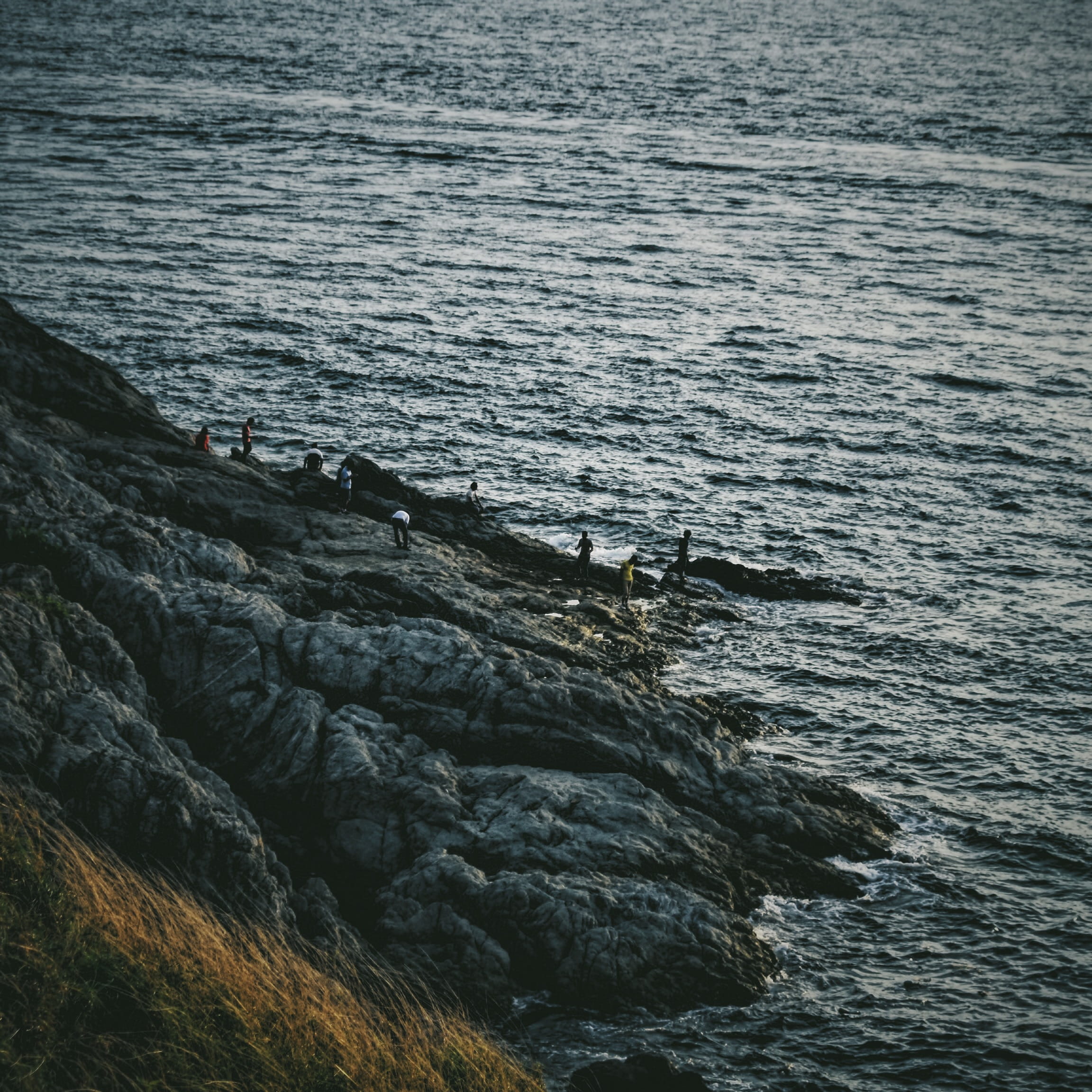 promthep cape, tranquility, outdoors, promontory, scenics - nature, sea, waterfront, gathering, wave, slope, person, muang phuket, rock - object, 1080P, Phone HD Wallpaper