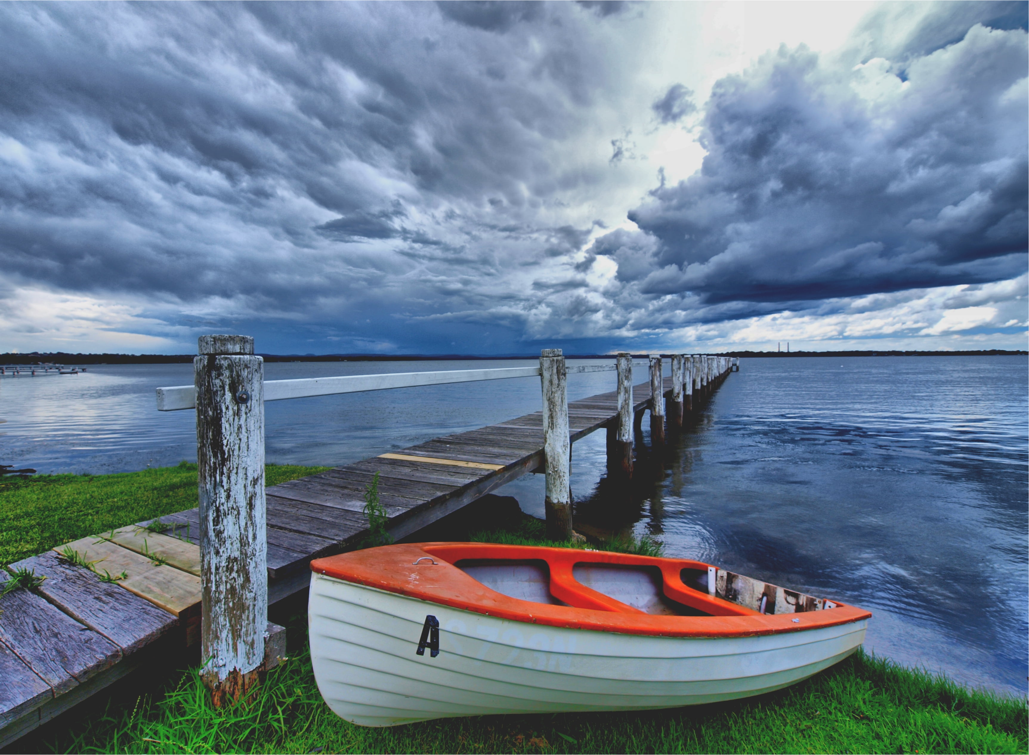 reservoir, moored, wood - Material, vacations, non-Urban Scene, nature, jon, coast, harbor, red, cloudscape, outdoors, beach, cloudy, island, landscape, HD Wallpaper