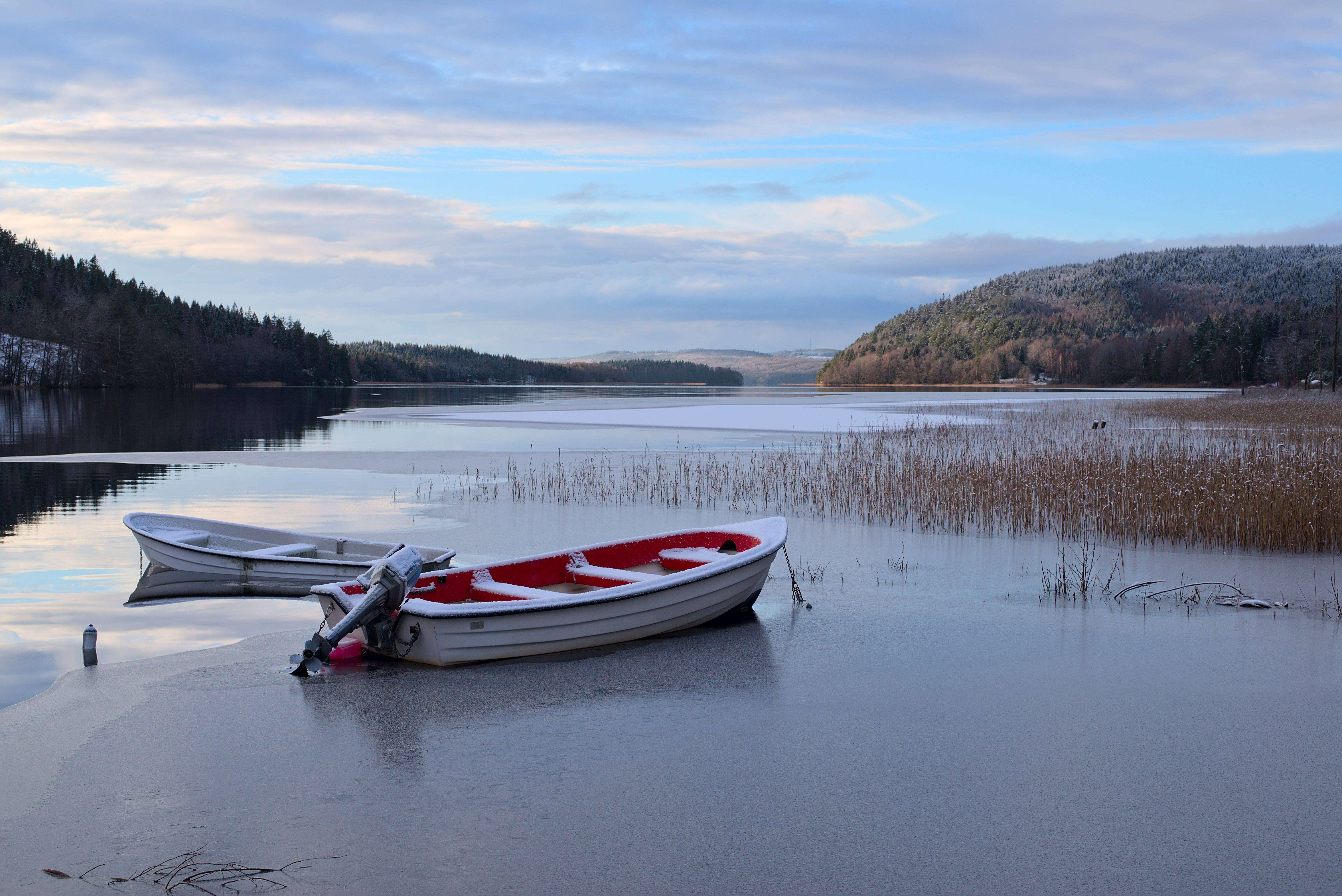 nautical vessel, mode of transportation, boat, rowboat, plant, cloud - sky, beauty in nature, no people, moored, wooden, scenics - nature, transportation, HD Wallpaper