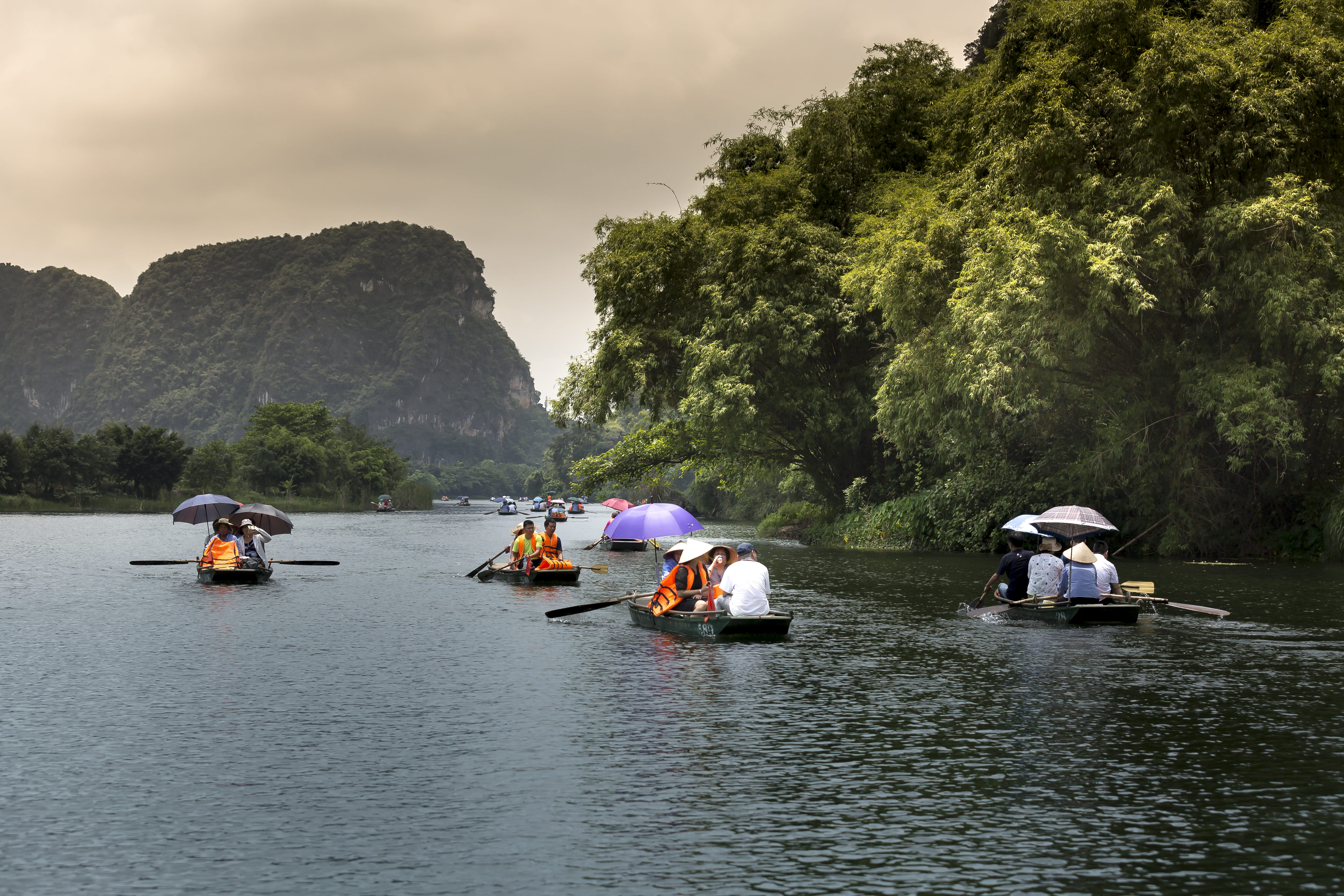 nautical vessel, mountain, lake, boats, plant, men, real people, river, scenics - nature, group of people, tranquility, riding, kayak, tree, transportation, HD Wallpaper
