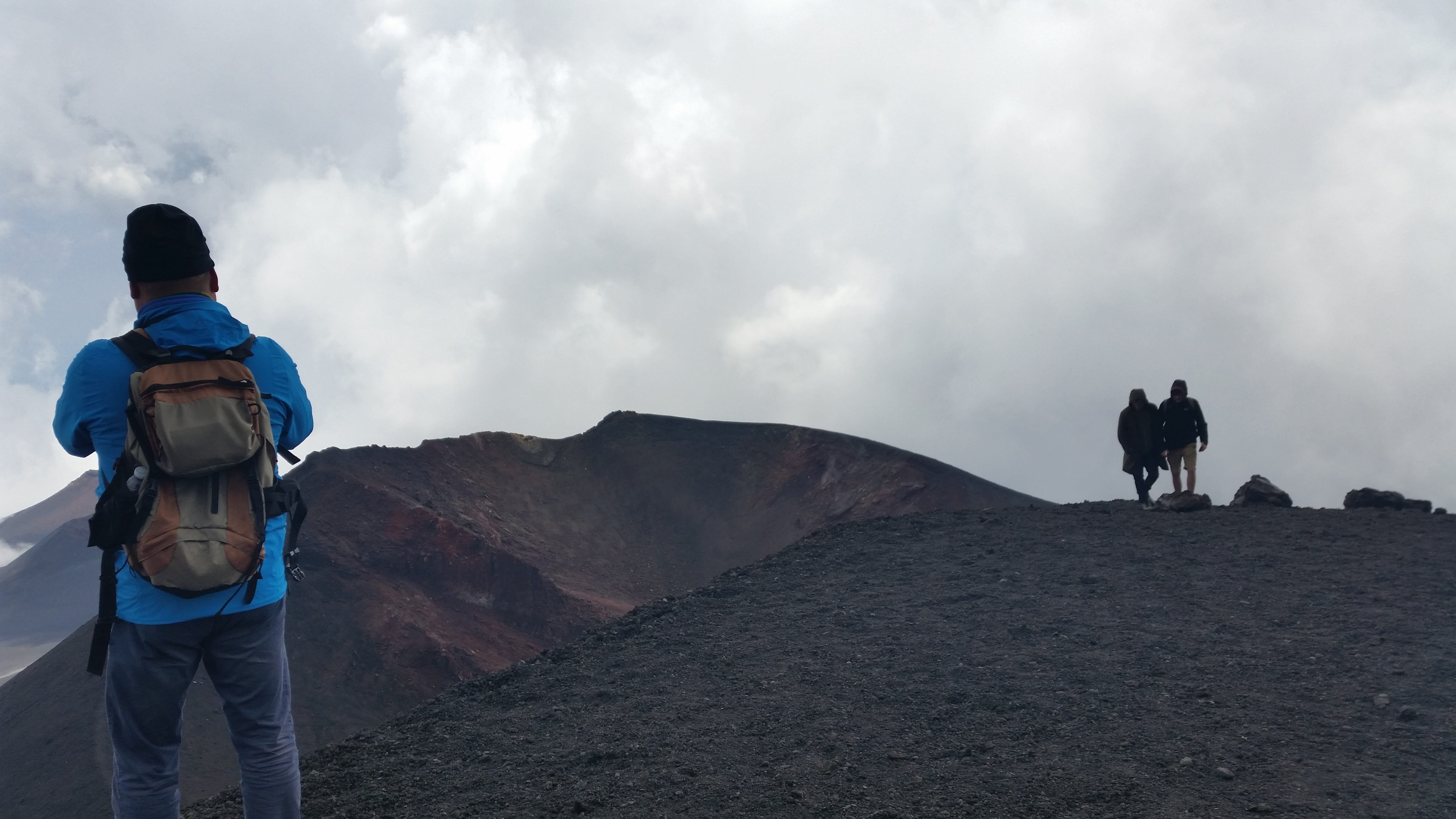 sky, men, cloud - sky, italy, tourism, travel destinations, travel, holiday, adventure, nature, outdoors, two people, mountain, activity, vacations, vulcano, HD Wallpaper