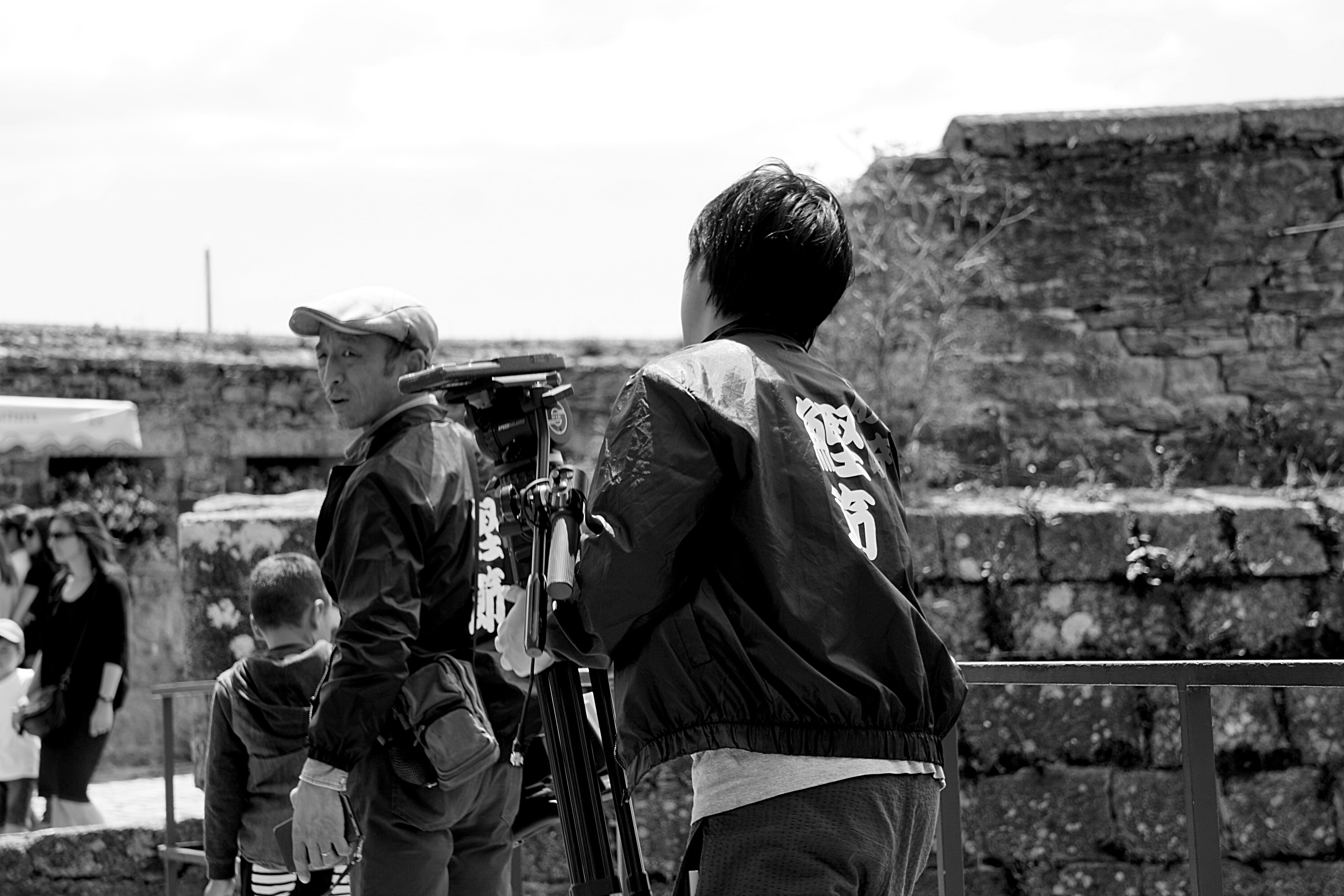 leisure activity, movie, jacket, men, walking, real people, rear view, grayscale, people, adult, black-and-white, 5K, filming, incidental people, boy, HD Wallpaper