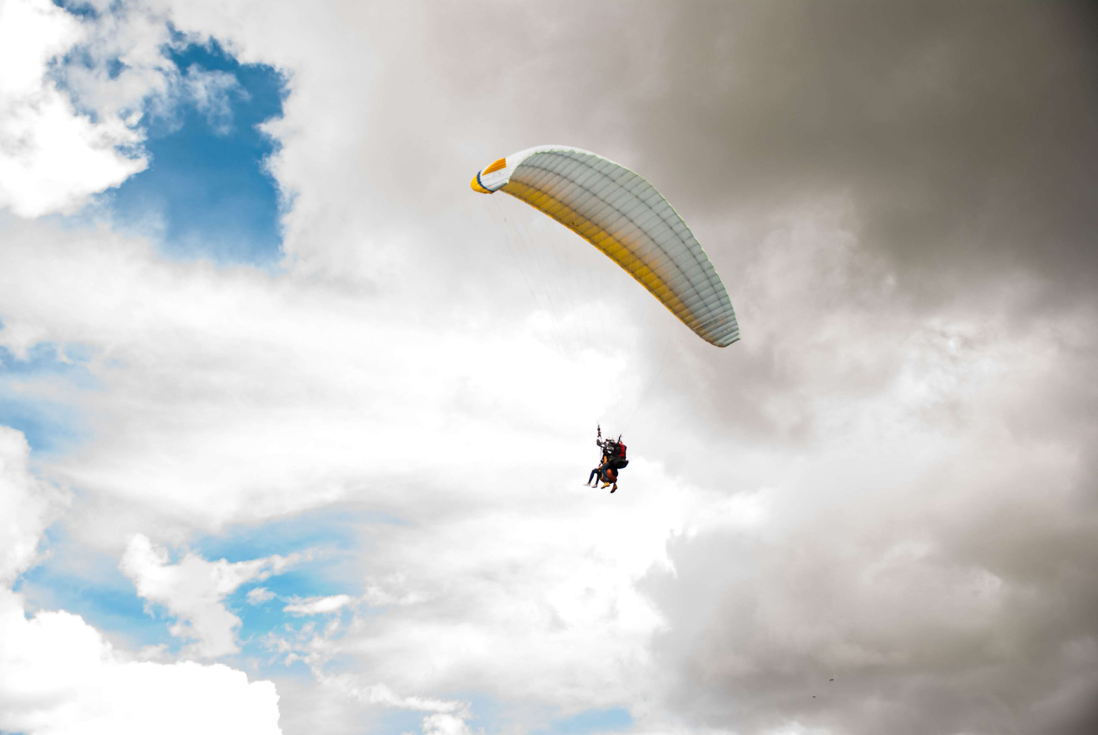 parachute, gliding, parapente, unrecognizable person, transportation, day, mid-air, flying, colombia, outdoors, excitement, san felix, sky, 4K, freedom, HD Wallpaper