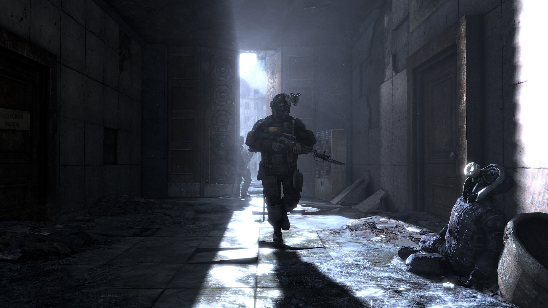 weapon, application, the game, indoors, back lit, day, 2033, 1080P, military, uniform, architecture, special forces, people, alertness, building, HD Wallpaper