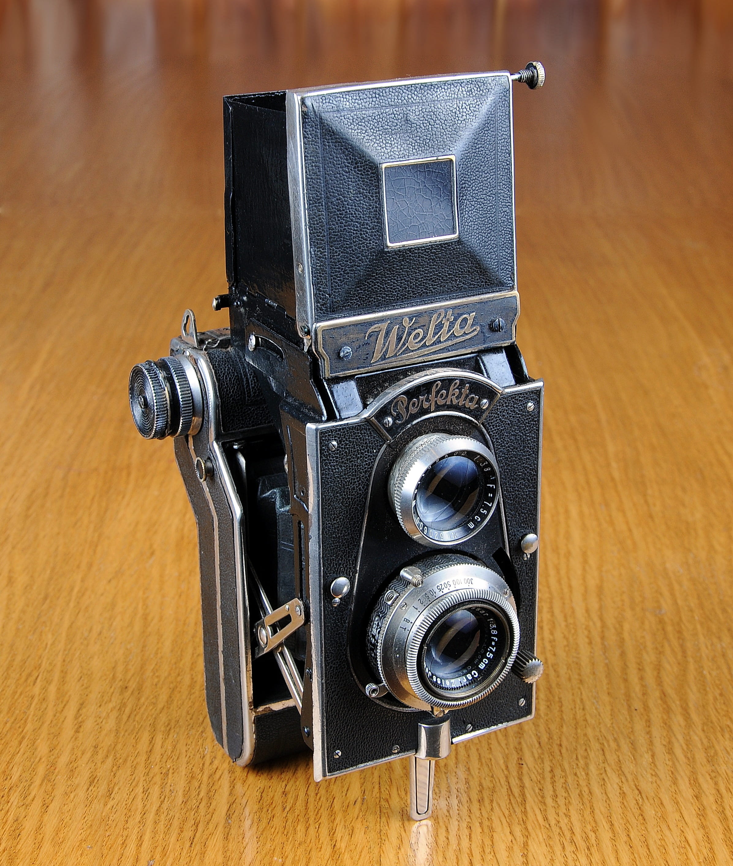 single object, mirror, welta perfecta, antique, photography themes, slr, still life, retro styled, brand camera, focus on foreground, photographic equipment, Phone HD Wallpaper