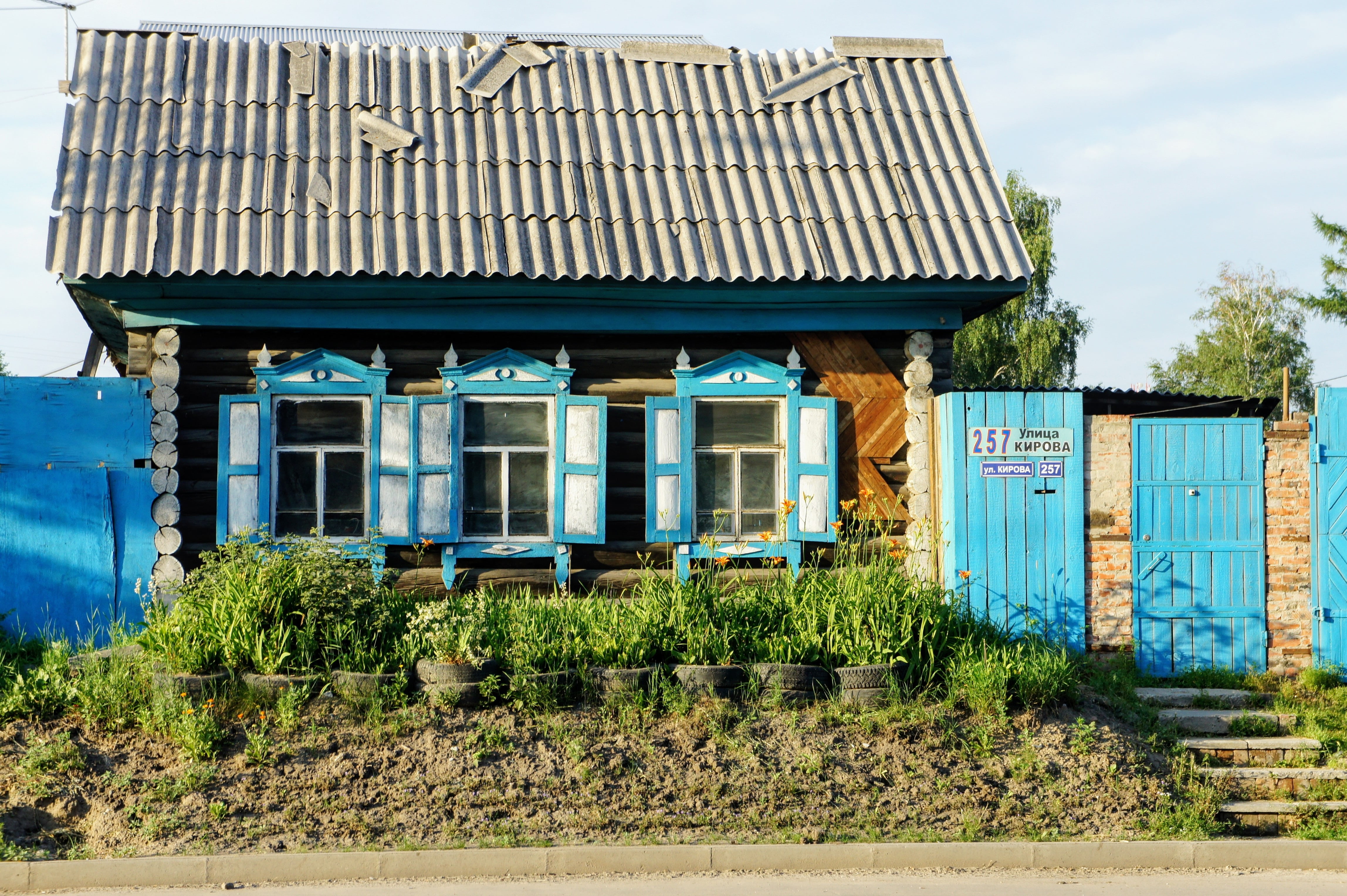 day, novosibirsk, nature, no people, land, building, grass, building exterior, russia, built structure, home, architecture, field, door, sky, tree, plant, HD Wallpaper